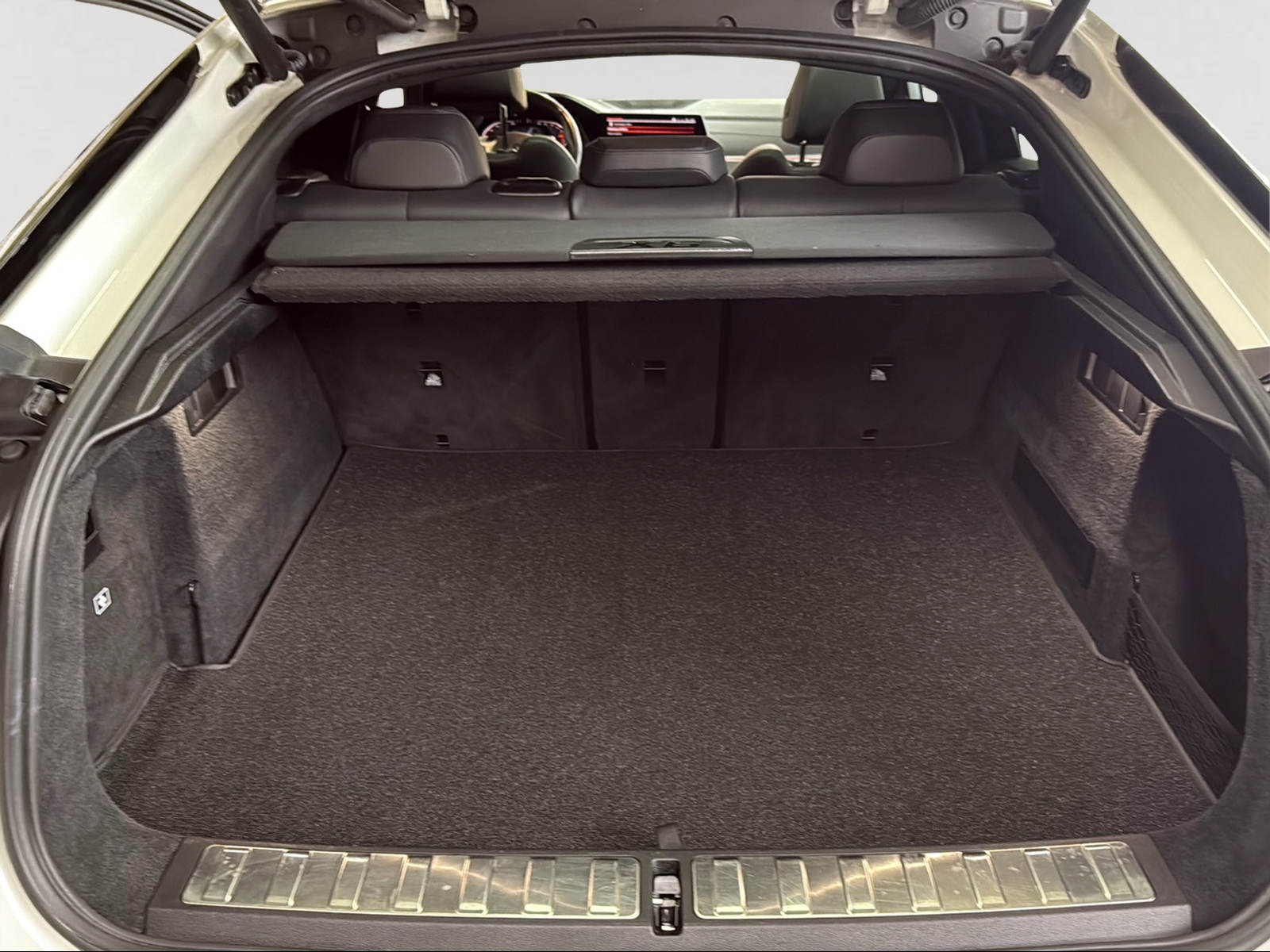 BMW X6 xDrive 48V 40d Steptronic M Sport-image-18