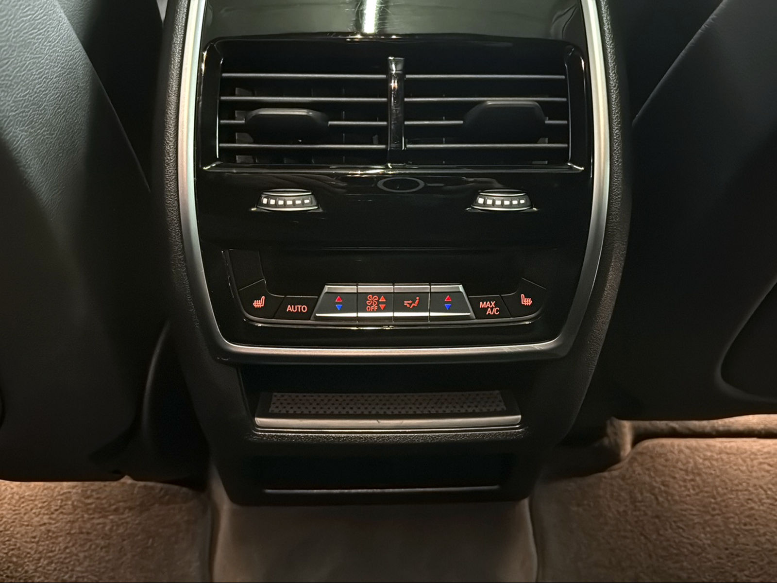BMW X6 xDrive 48V 40d Steptronic M Sport-image-17