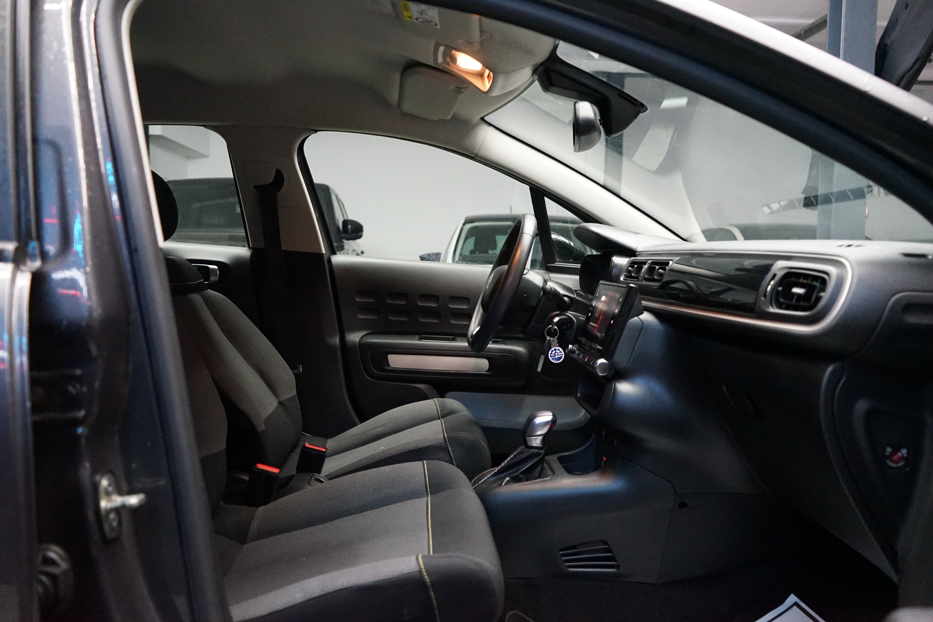 CITROEN C3 1.2i PureTech Feel EAT-image-4
