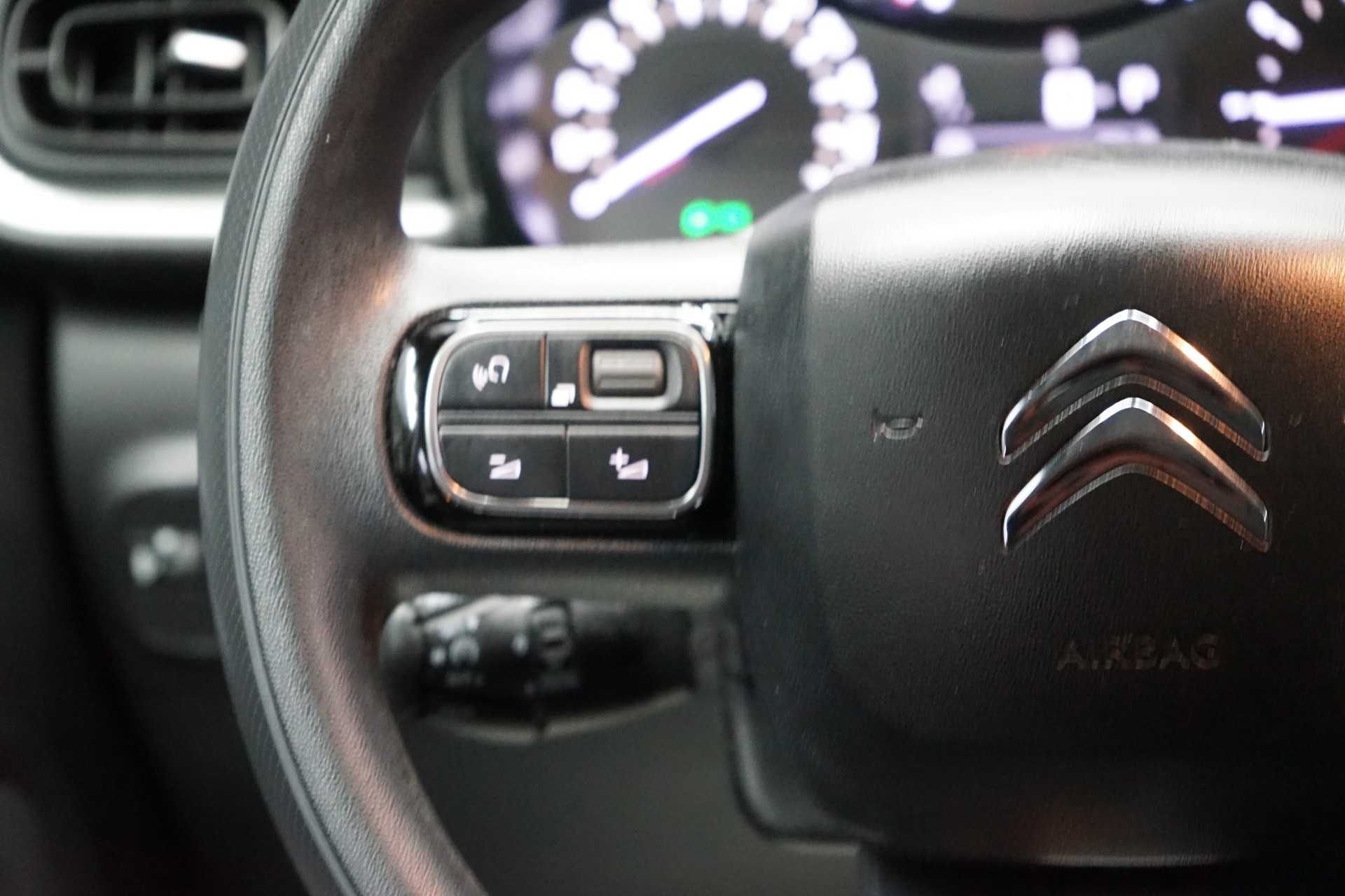 CITROEN C3 1.2i PureTech Feel EAT-image-9