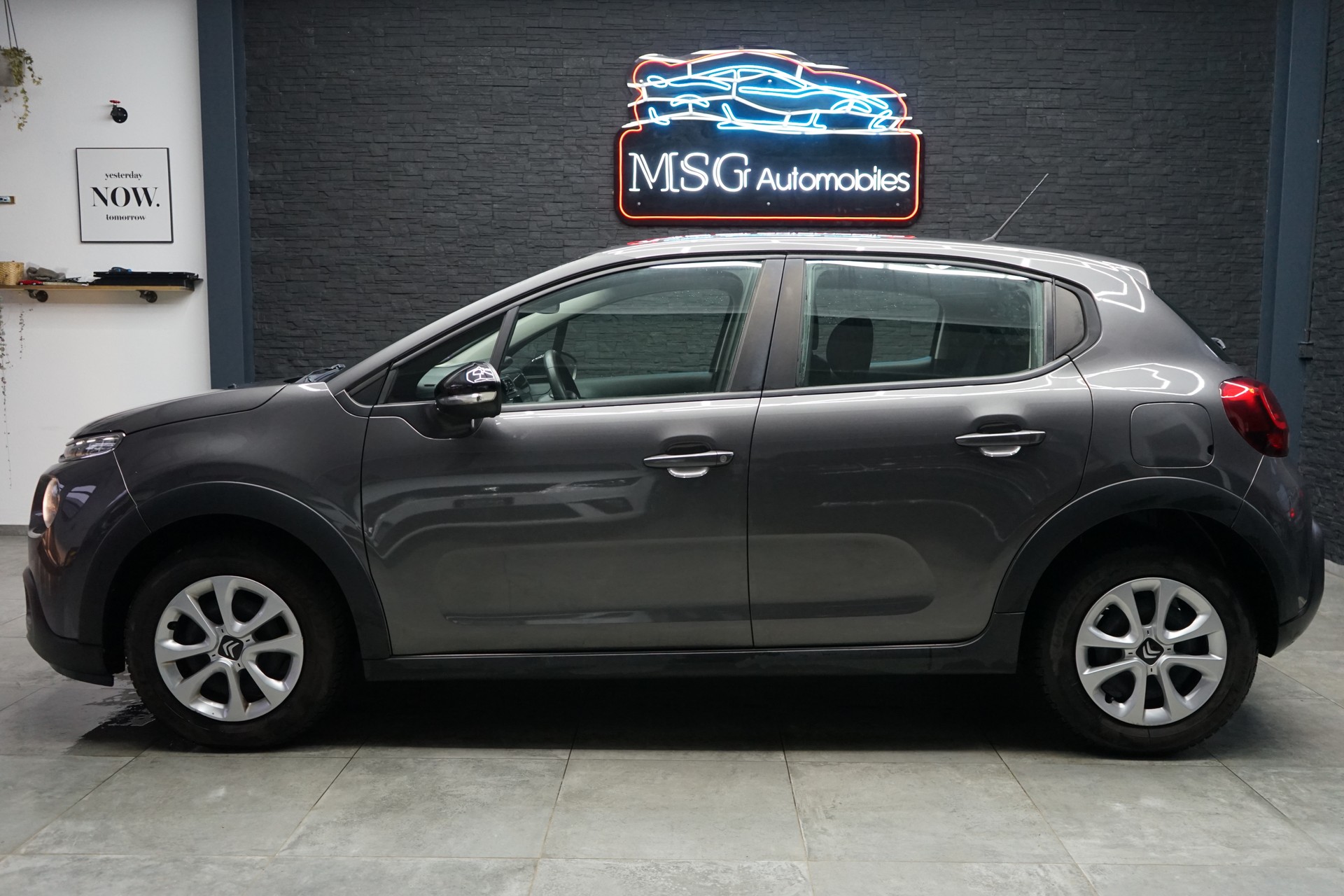 CITROEN C3 1.2i PureTech Feel EAT-image-1