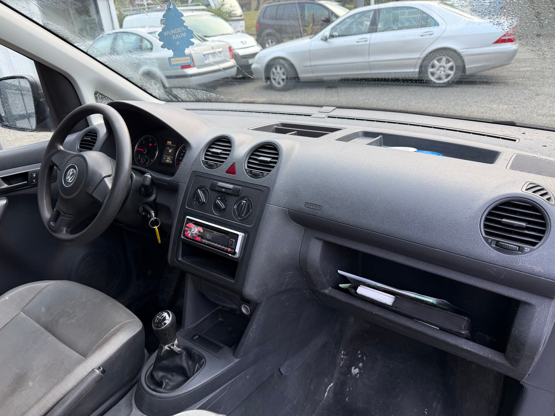 VW Caddy 1.6 TDI-image-7