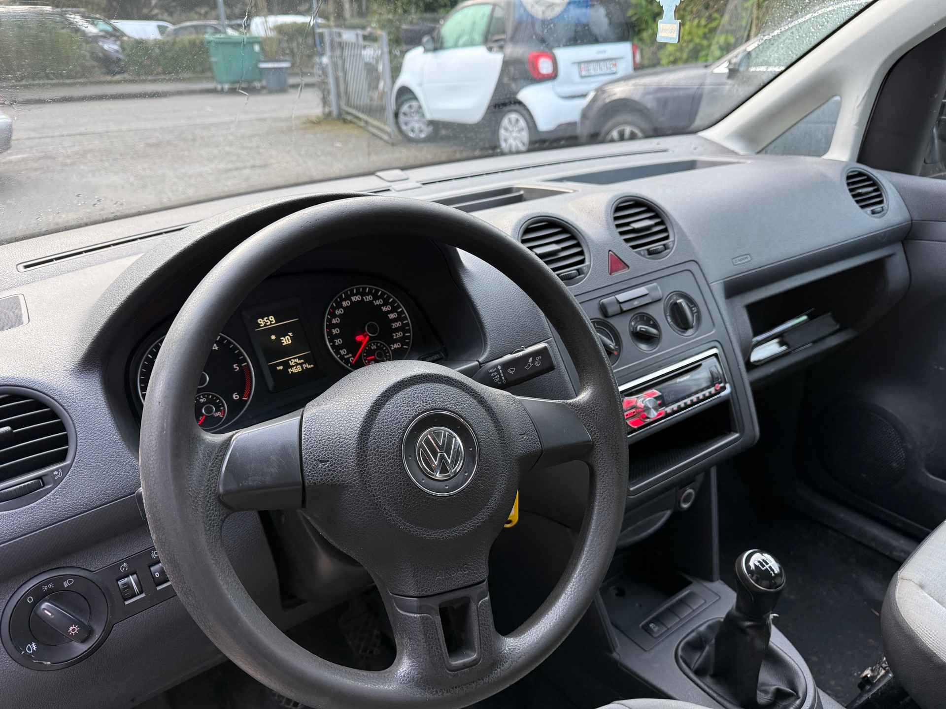 VW Caddy 1.6 TDI-image-9