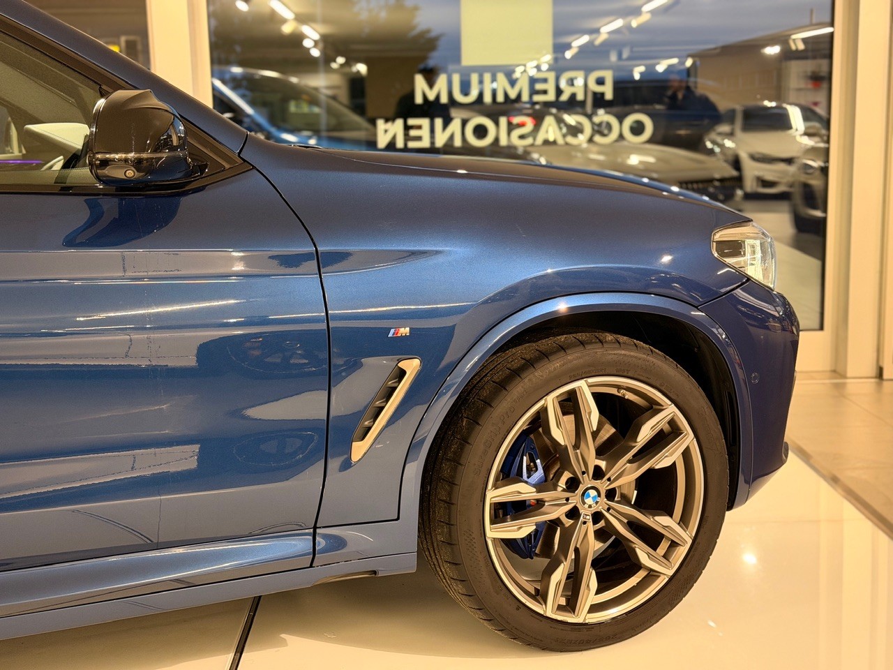 BMW X4 M40i Steptronic-showroom-element-3