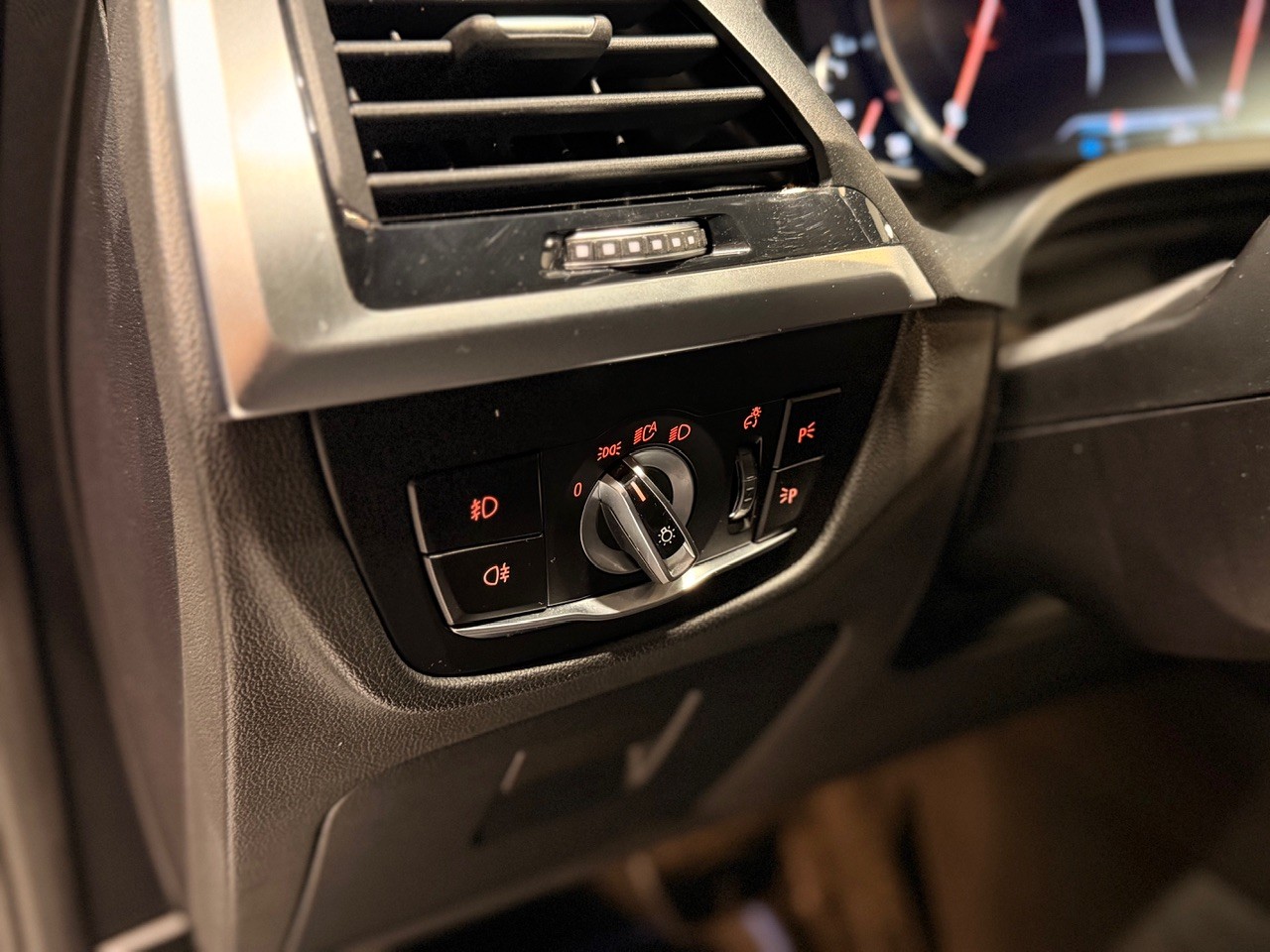 BMW X4 M40i Steptronic-image-16
