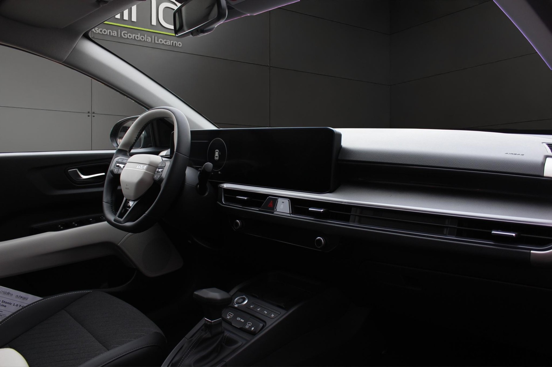 KIA Stonic 1.0 T-GDi MHEV GT-Line-image-9