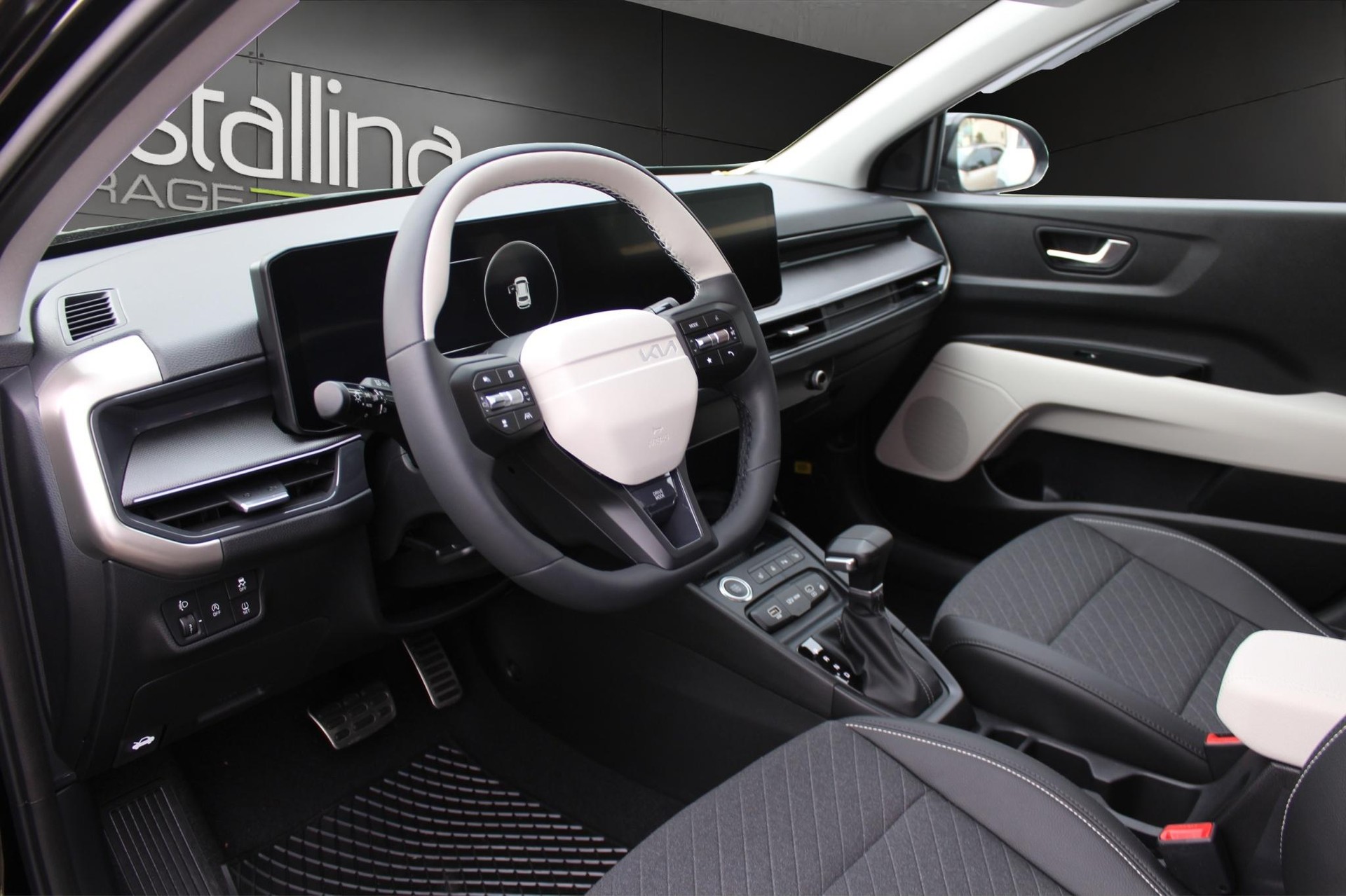 KIA Stonic 1.0 T-GDi MHEV GT-Line-image-7