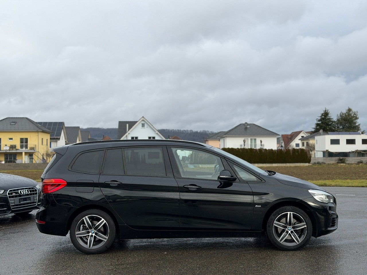 BMW 218i Gran Tourer Sport Line Steptronic-image-10