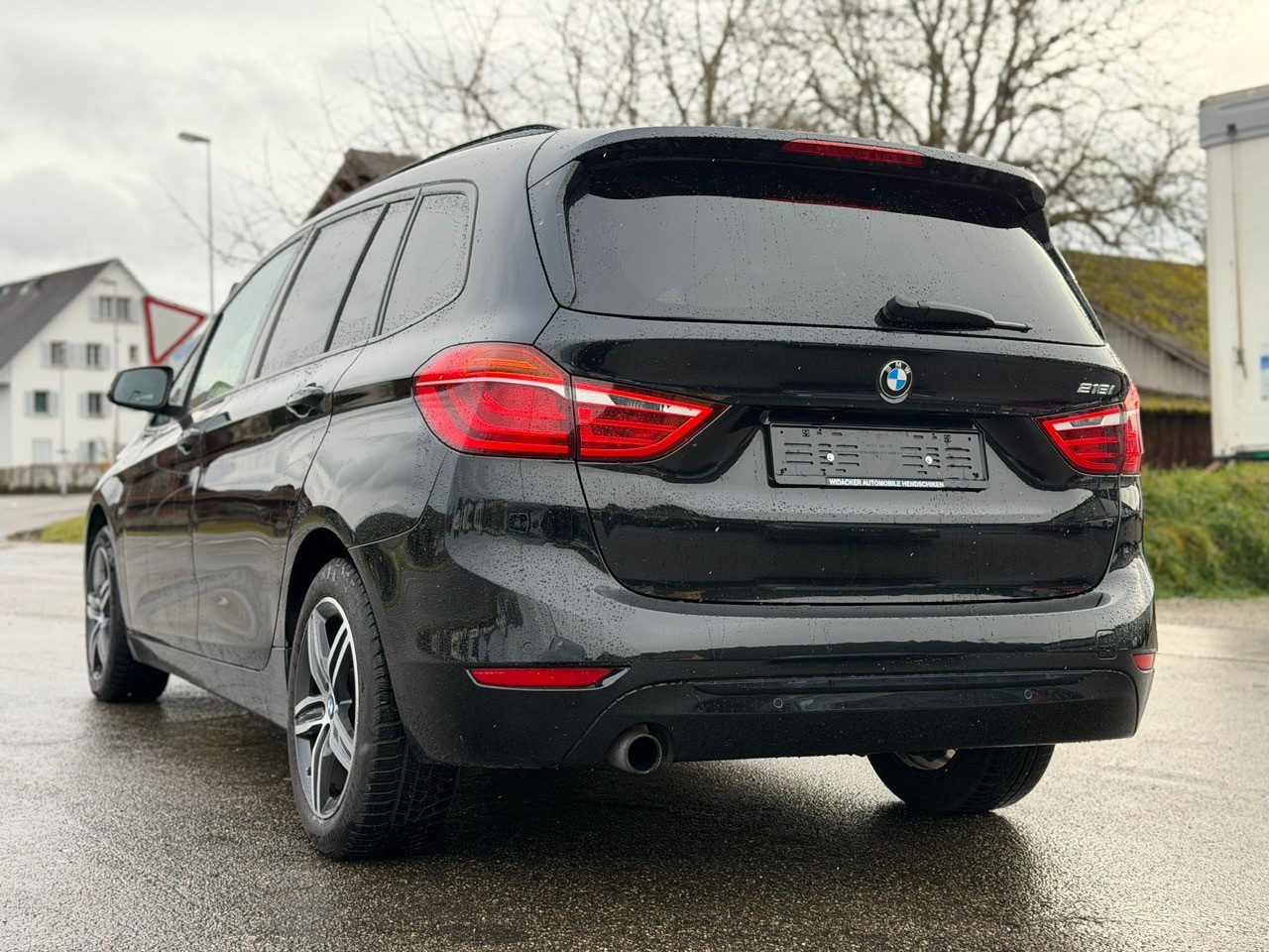 BMW 218i Gran Tourer Sport Line Steptronic-image-5