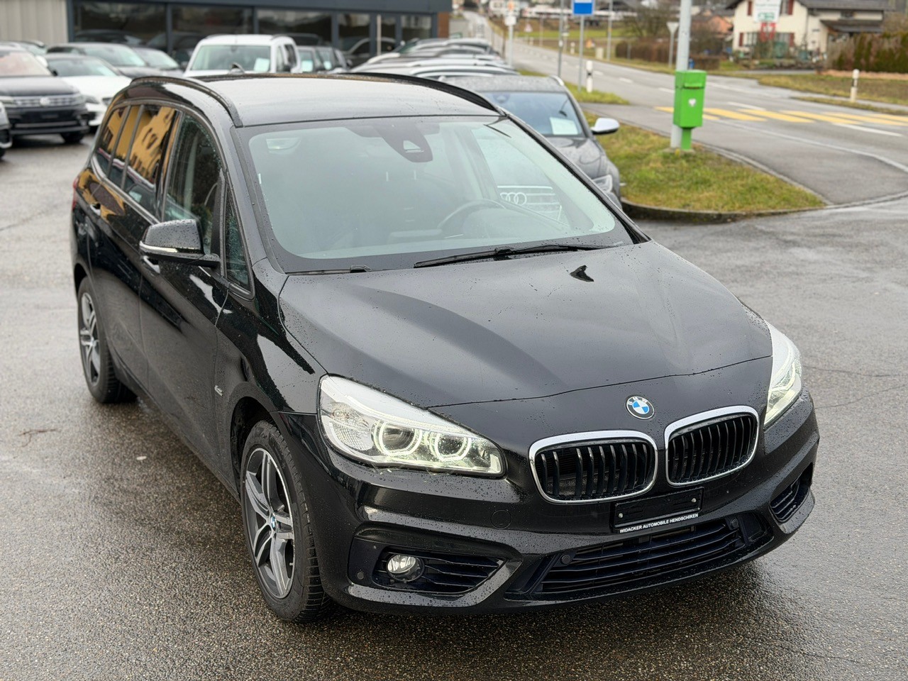 BMW 218i Gran Tourer Sport Line Steptronic-image-12