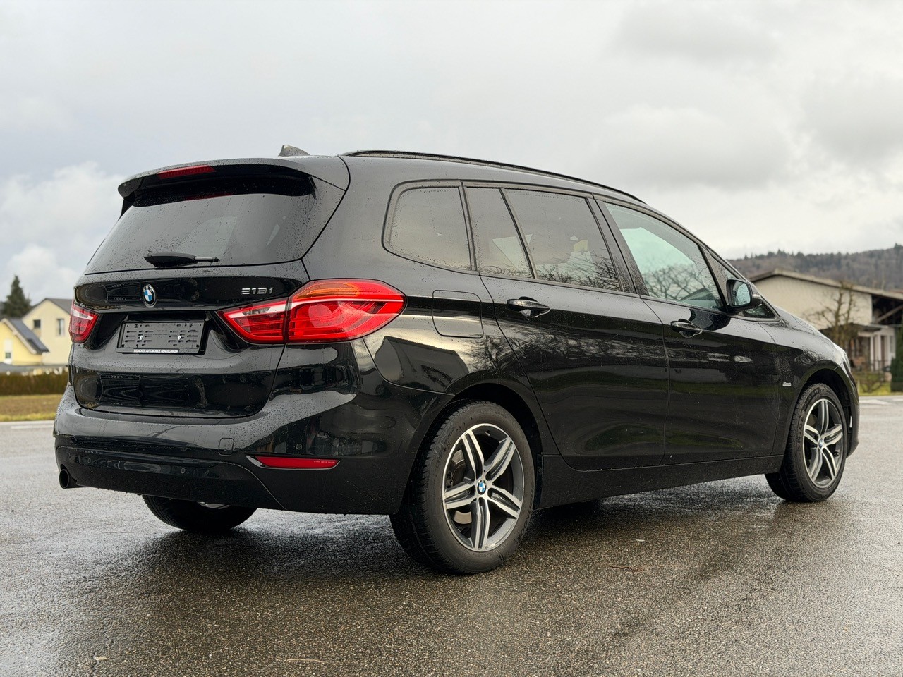 BMW 218i Gran Tourer Sport Line Steptronic-image-3
