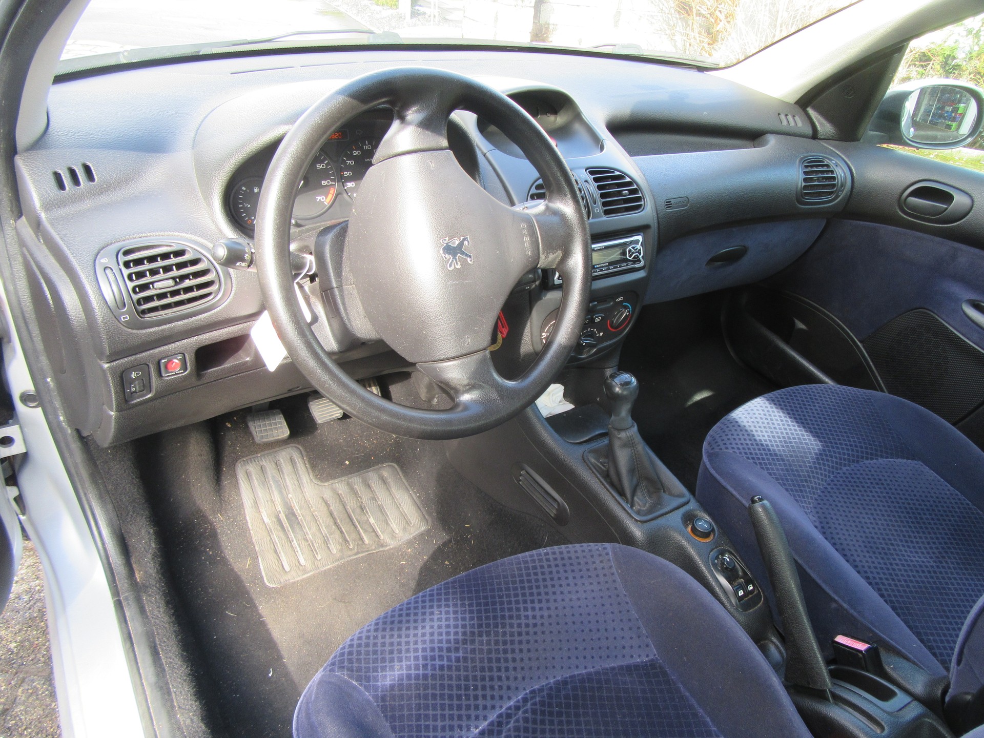 PEUGEOT 206 1.4 XT-image-4
