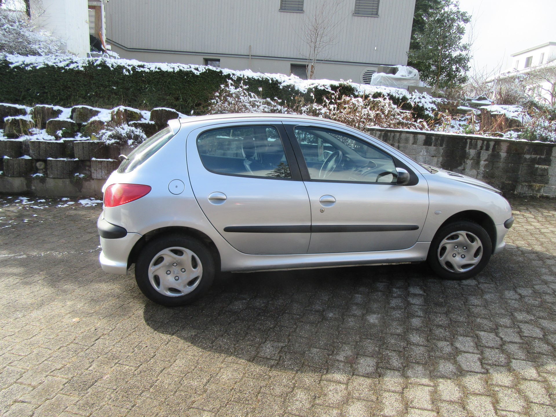 PEUGEOT 206 1.4 XT-image-1