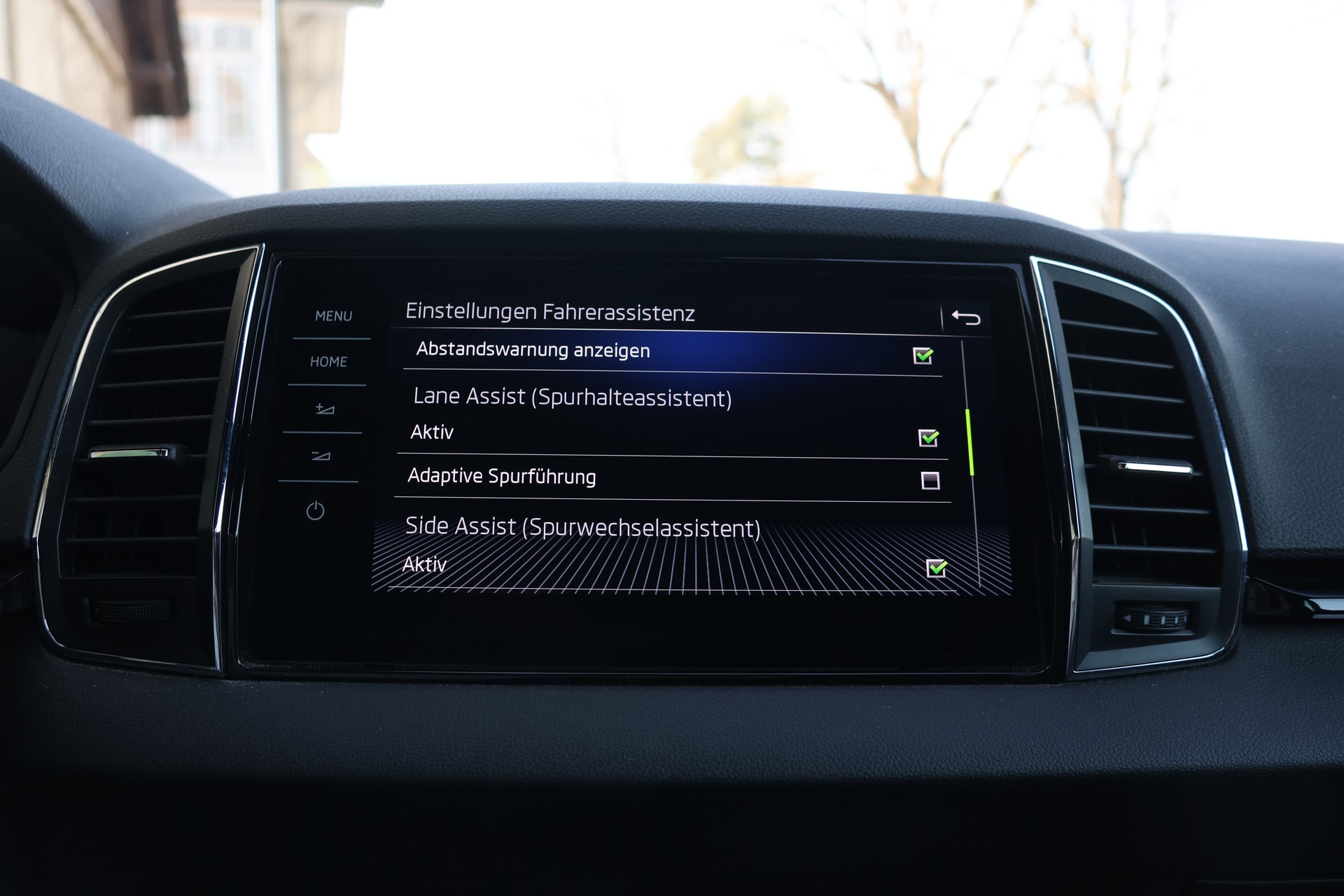 SKODA Karoq 2.0 TSI SportLine 4x4 DSG-image-28