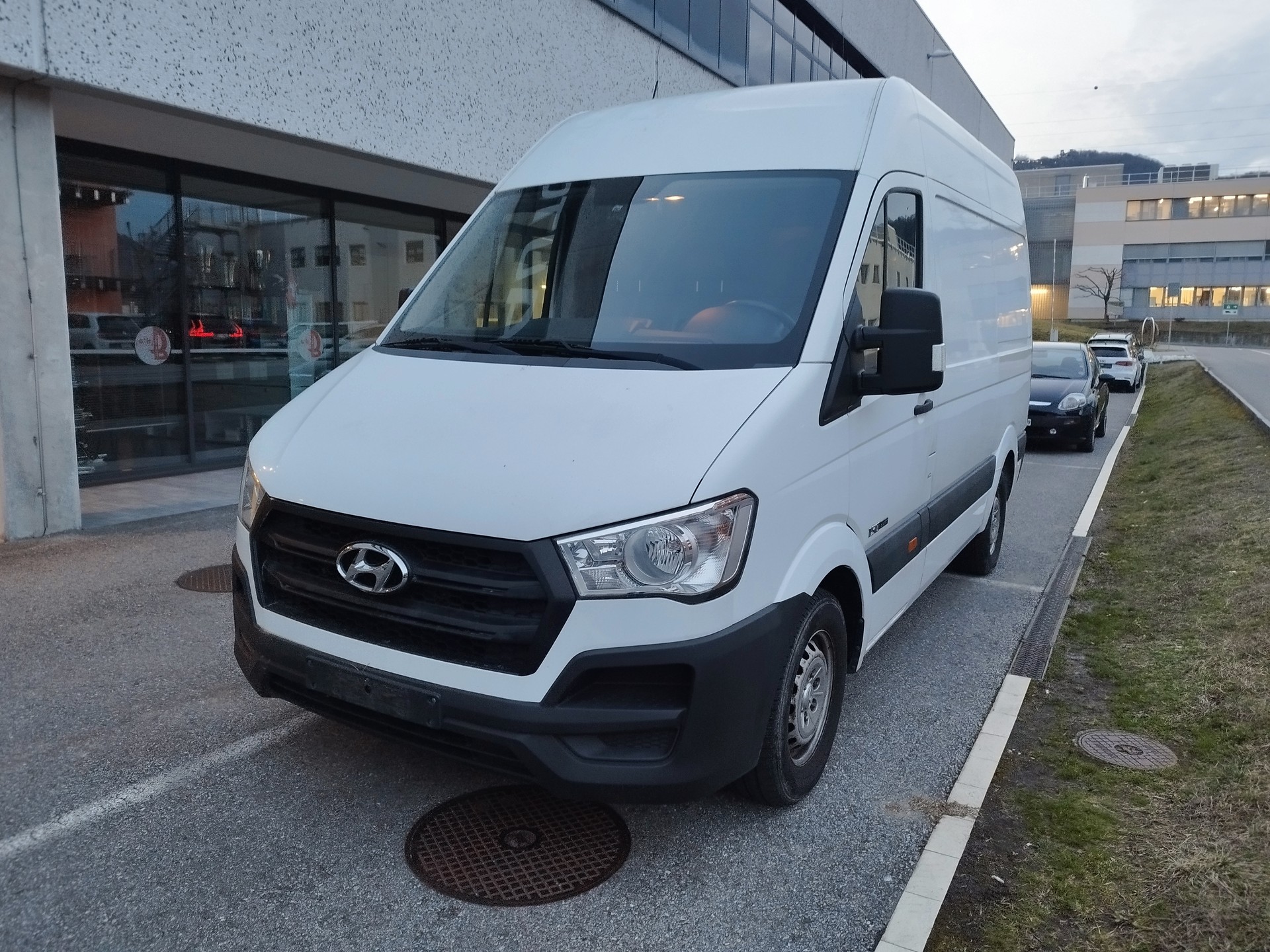 HYUNDAI H350 2.5 CRDi-image-2