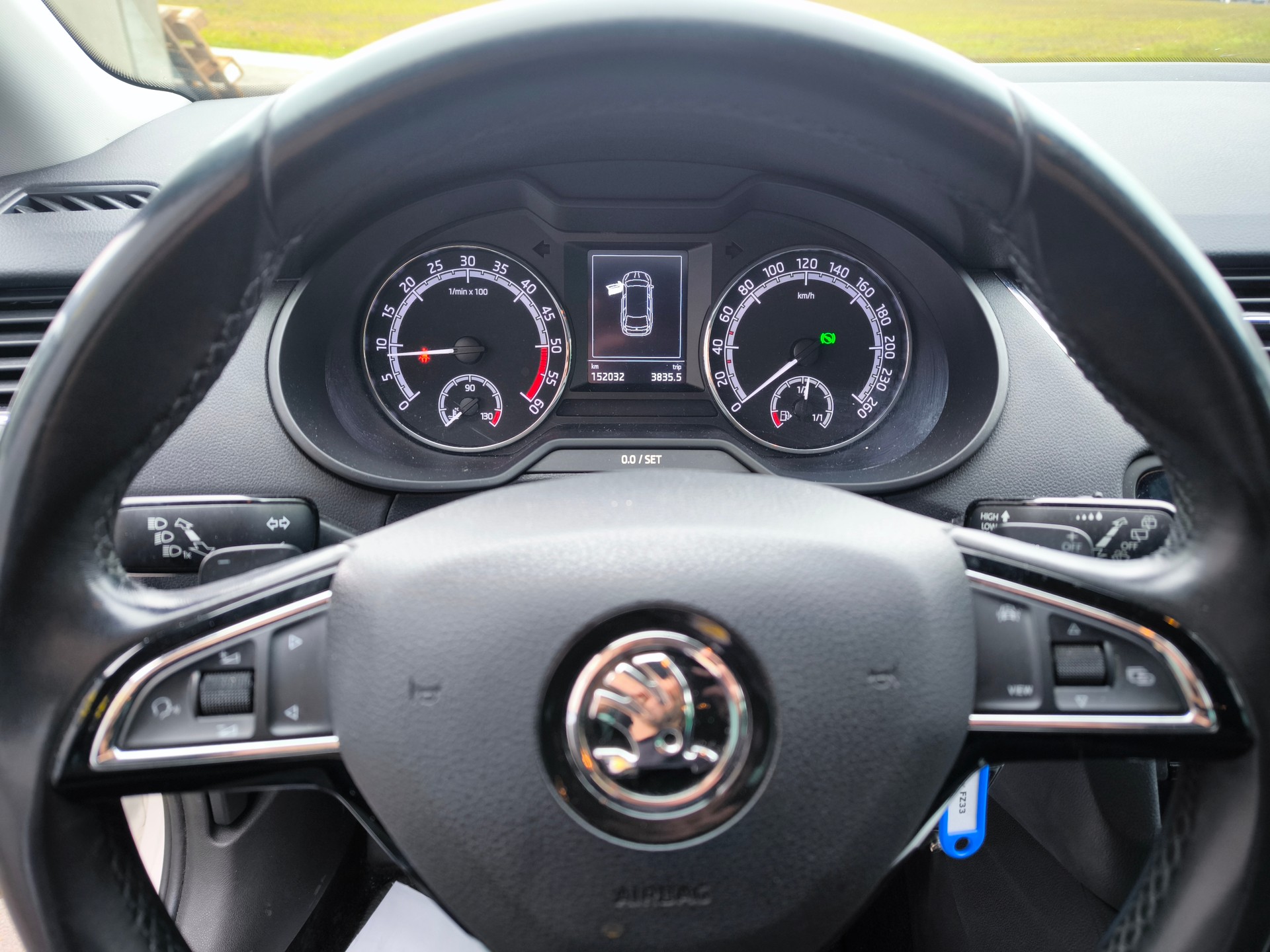 SKODA Octavia Combi 2.0 TDI Style 4x4 DSG-image-2