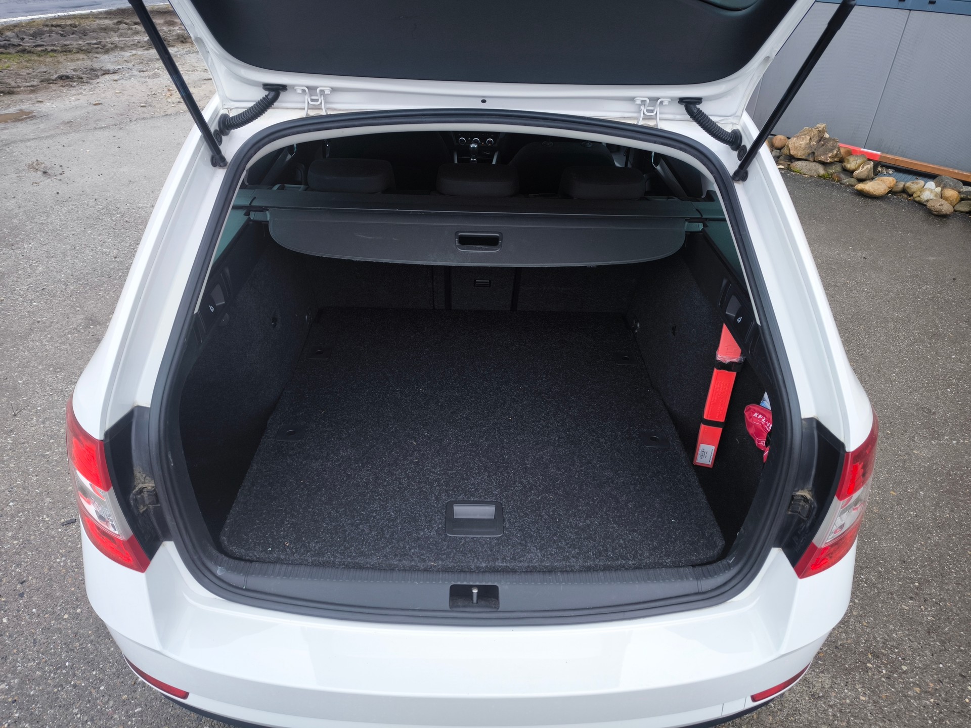 SKODA Octavia Combi 2.0 TDI Style 4x4 DSG-image-5