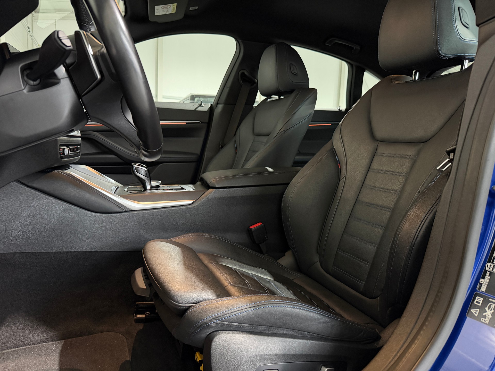 BMW M440i xDrive 48V Gran Coupé Steptronic-image-18