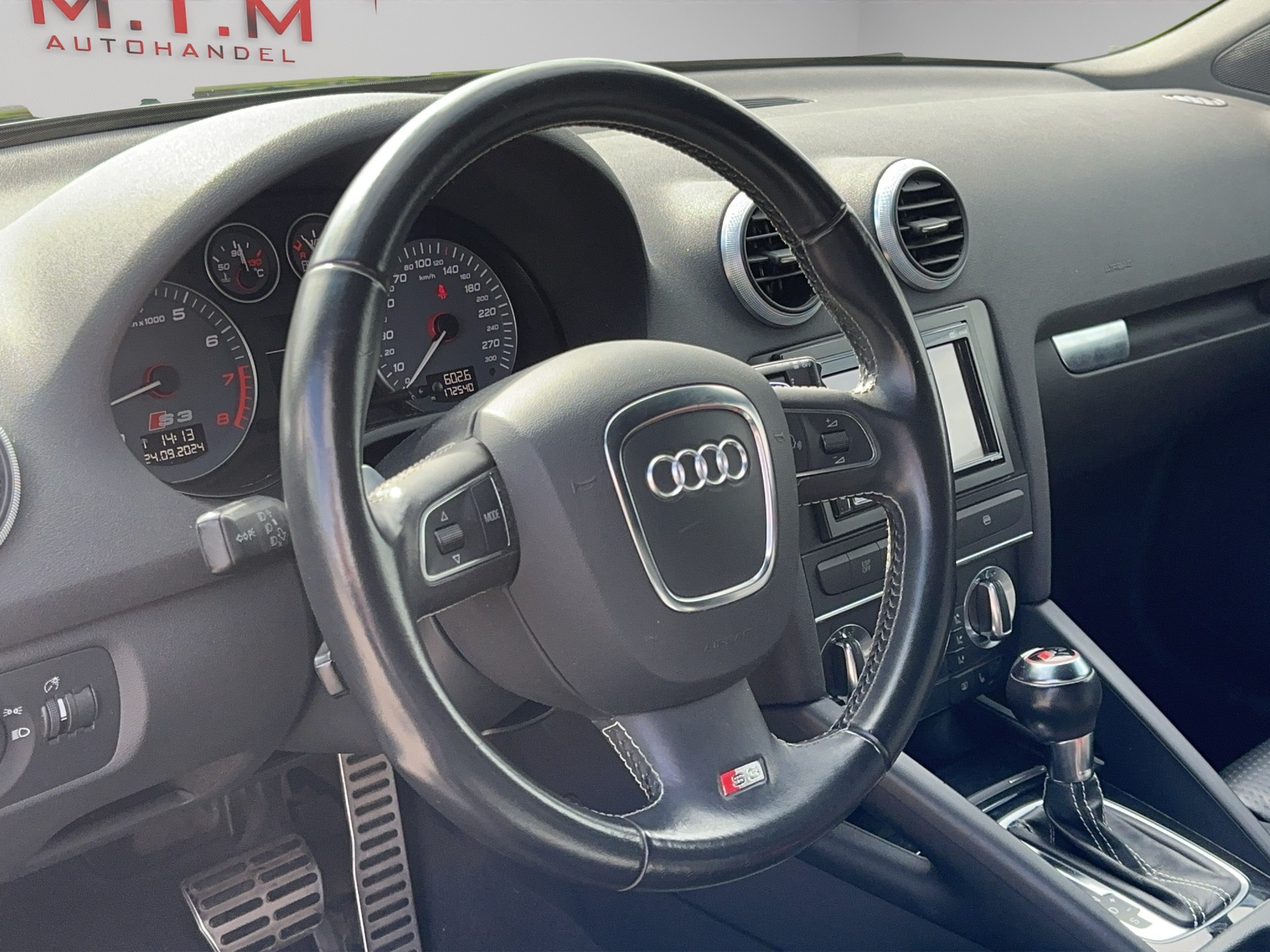 AUDI S3 Sportback 2.0 TFSI quattro S-tronic-image-11