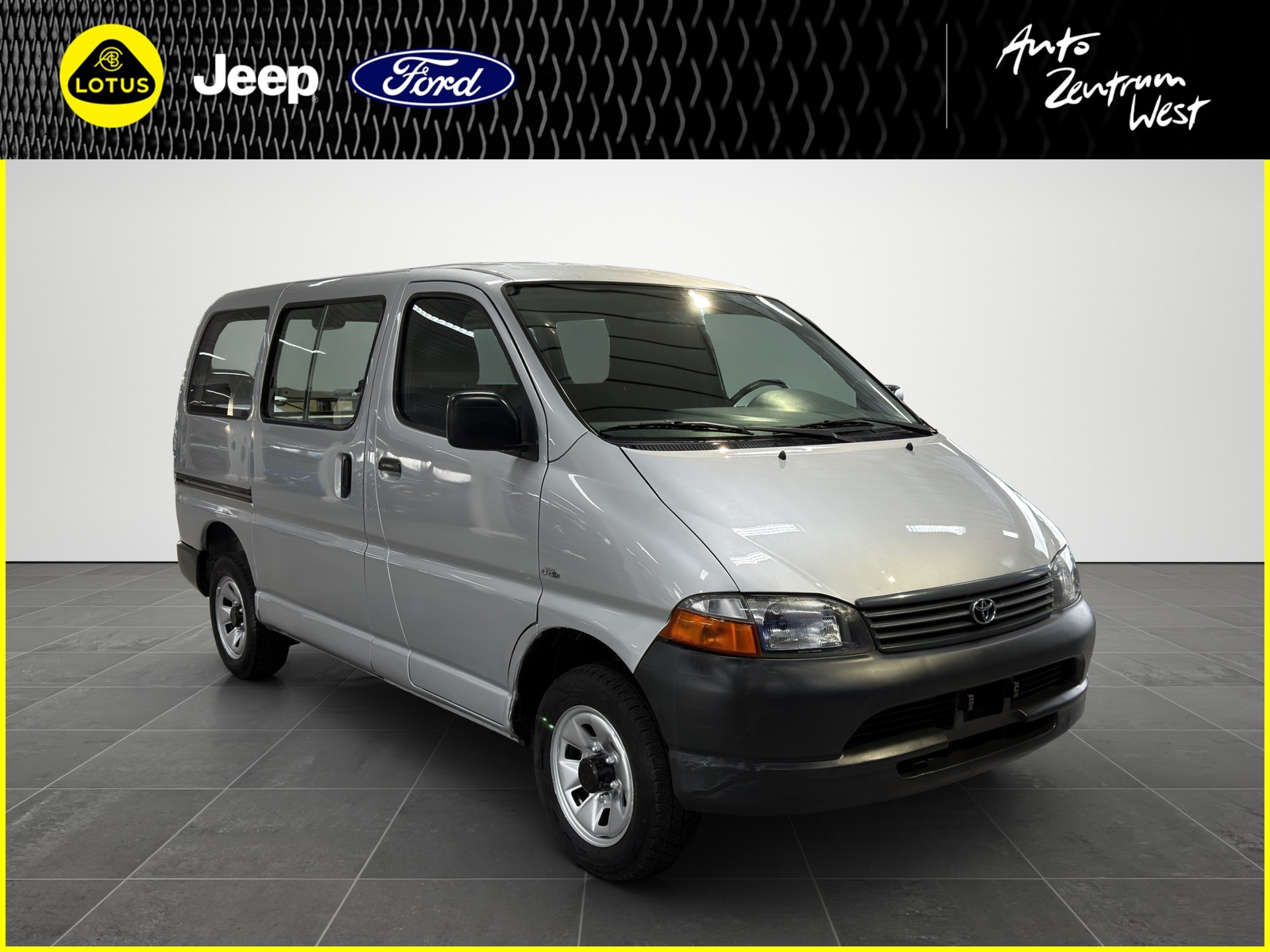 TOYOTA Hiace D-4D 4WD Kombi-image-6