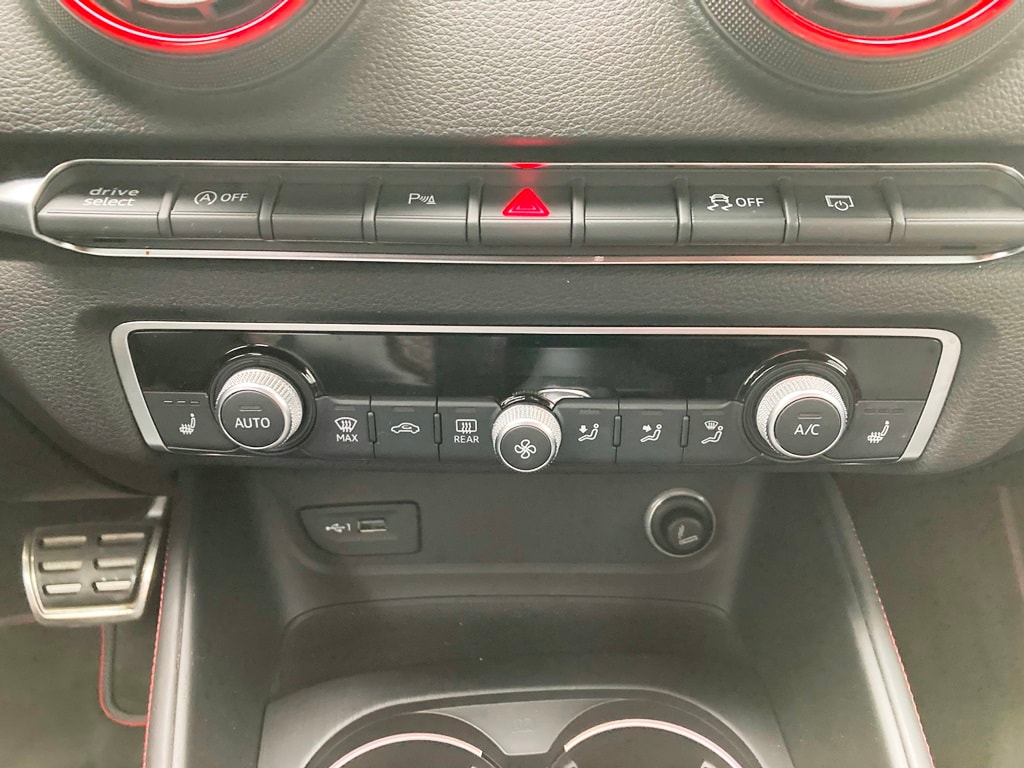 AUDI S3 Sportback 2.0 TFSI quattro S-tronic-image-12