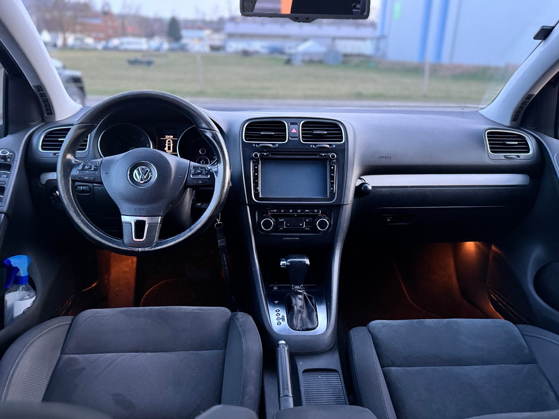 VW GOLF-image-5