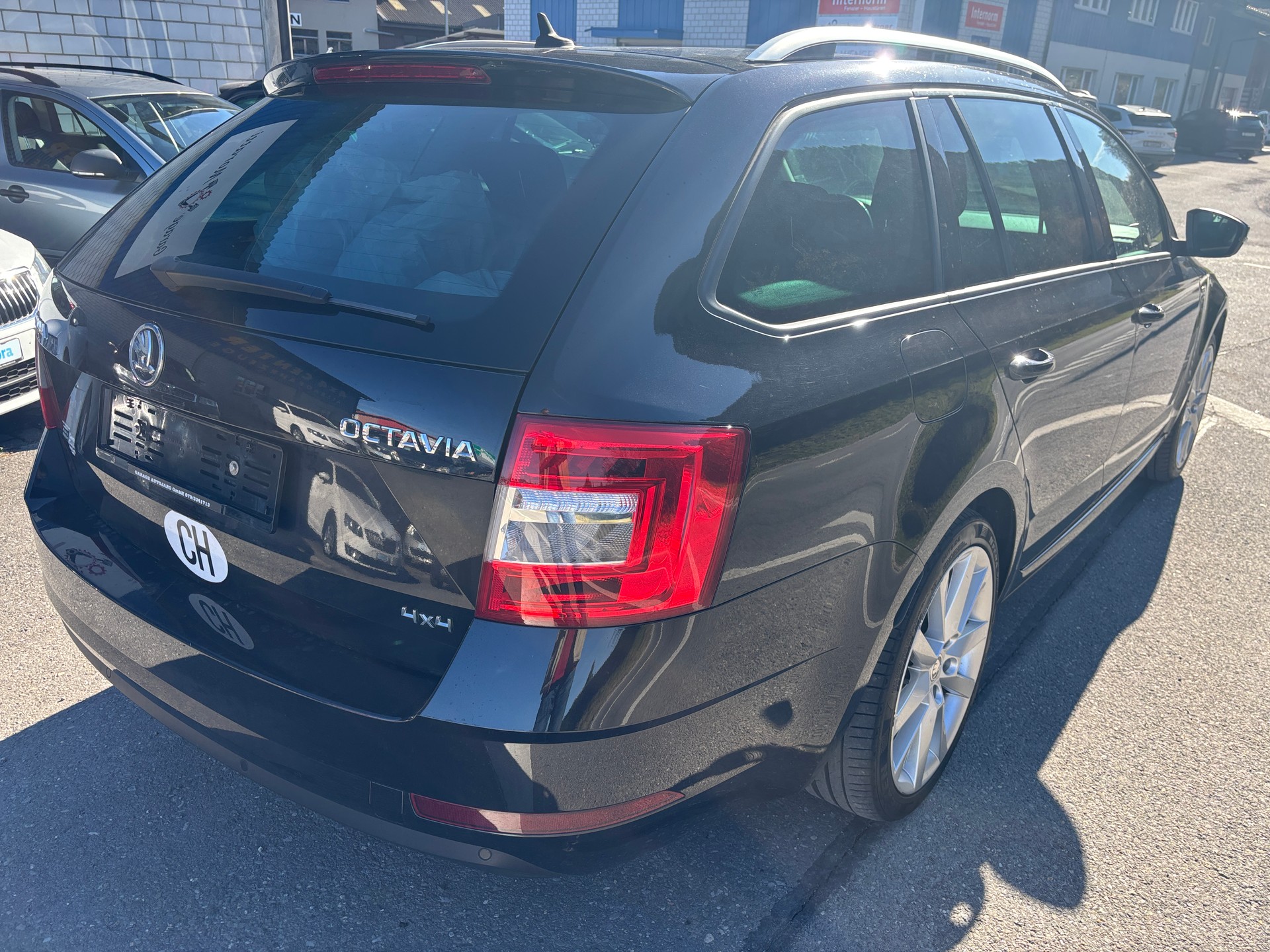 SKODA Octavia Combi 2.0 TDI Style 4x4 DSG-image-4