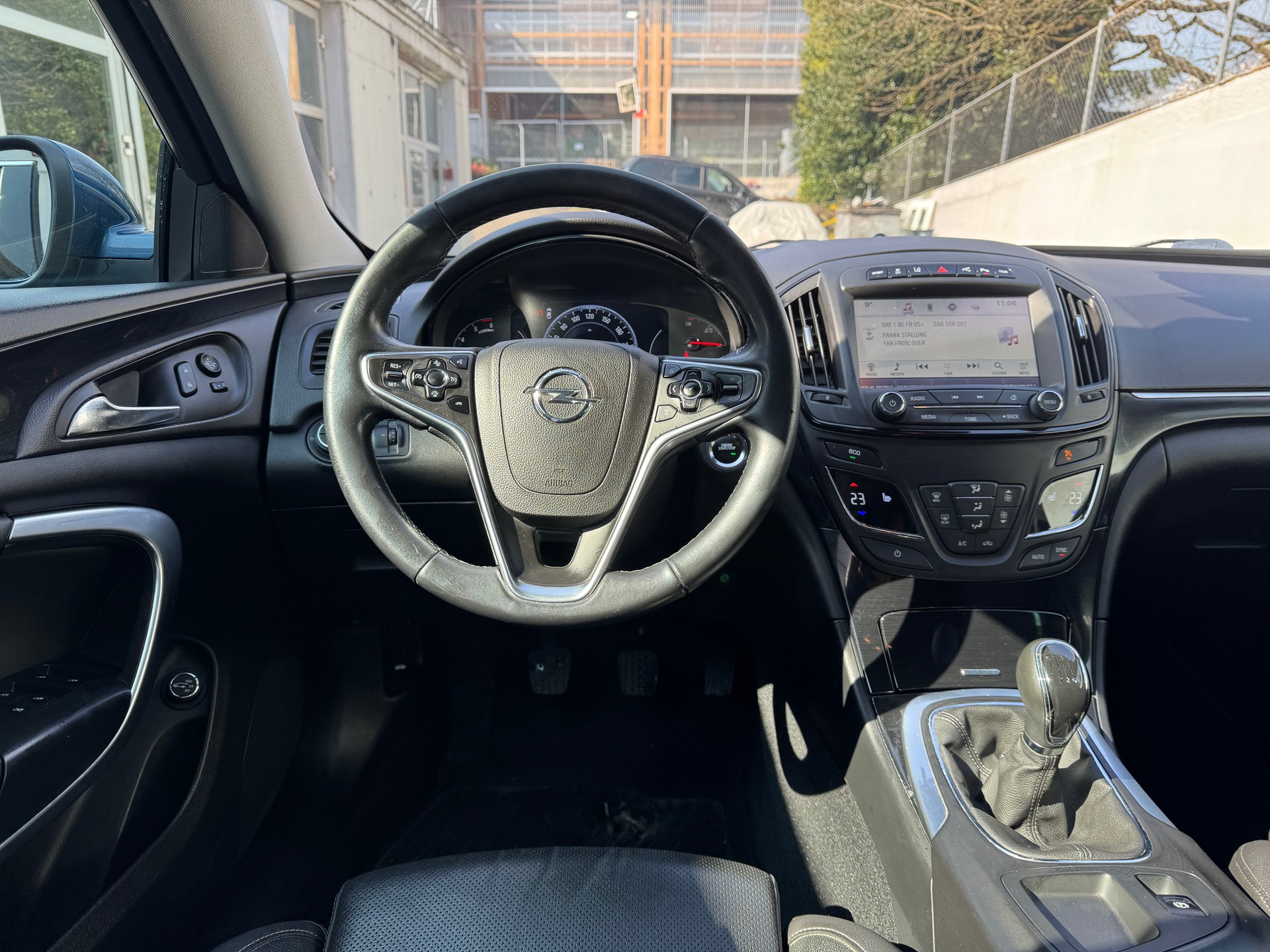 OPEL Insignia Sports Tourer 2.0 CDTI Edition 4WD-image-10