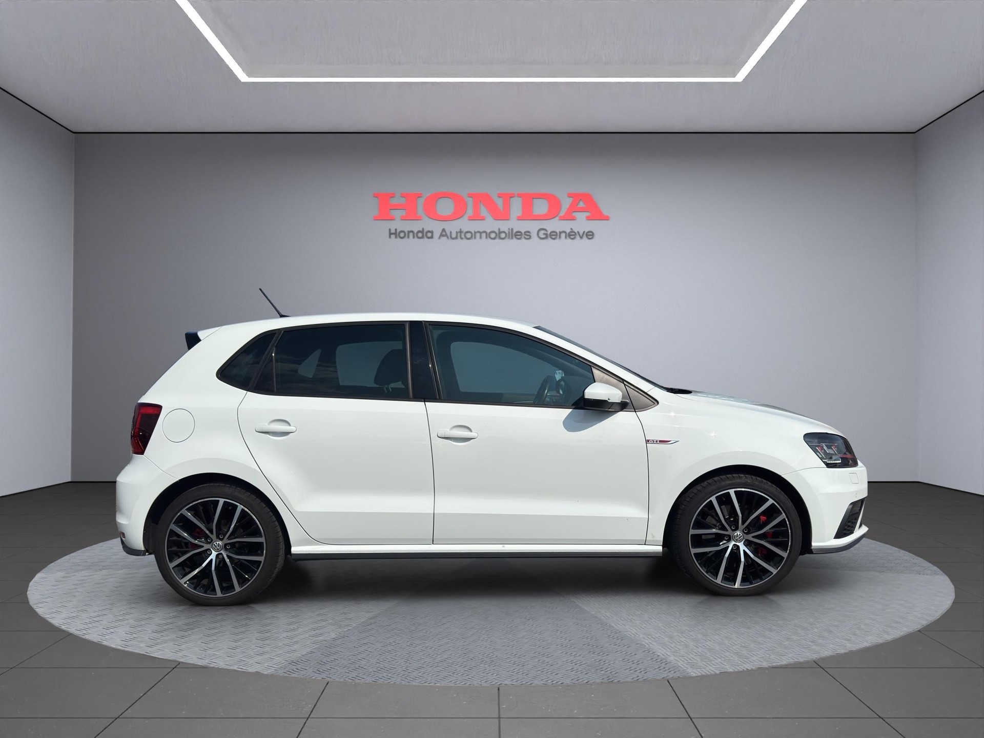 VW Polo 1.8 TSI GTI-image-0