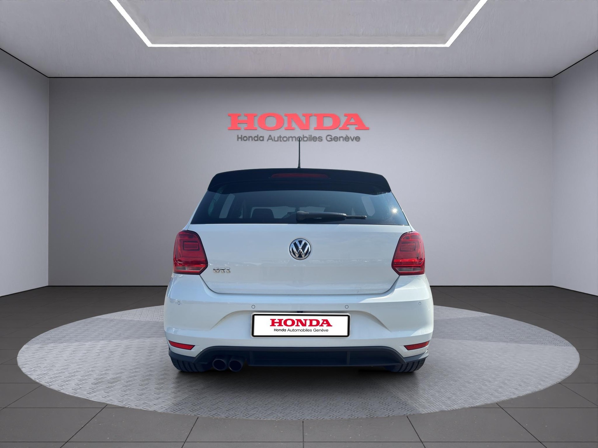VW Polo 1.8 TSI GTI-image-6
