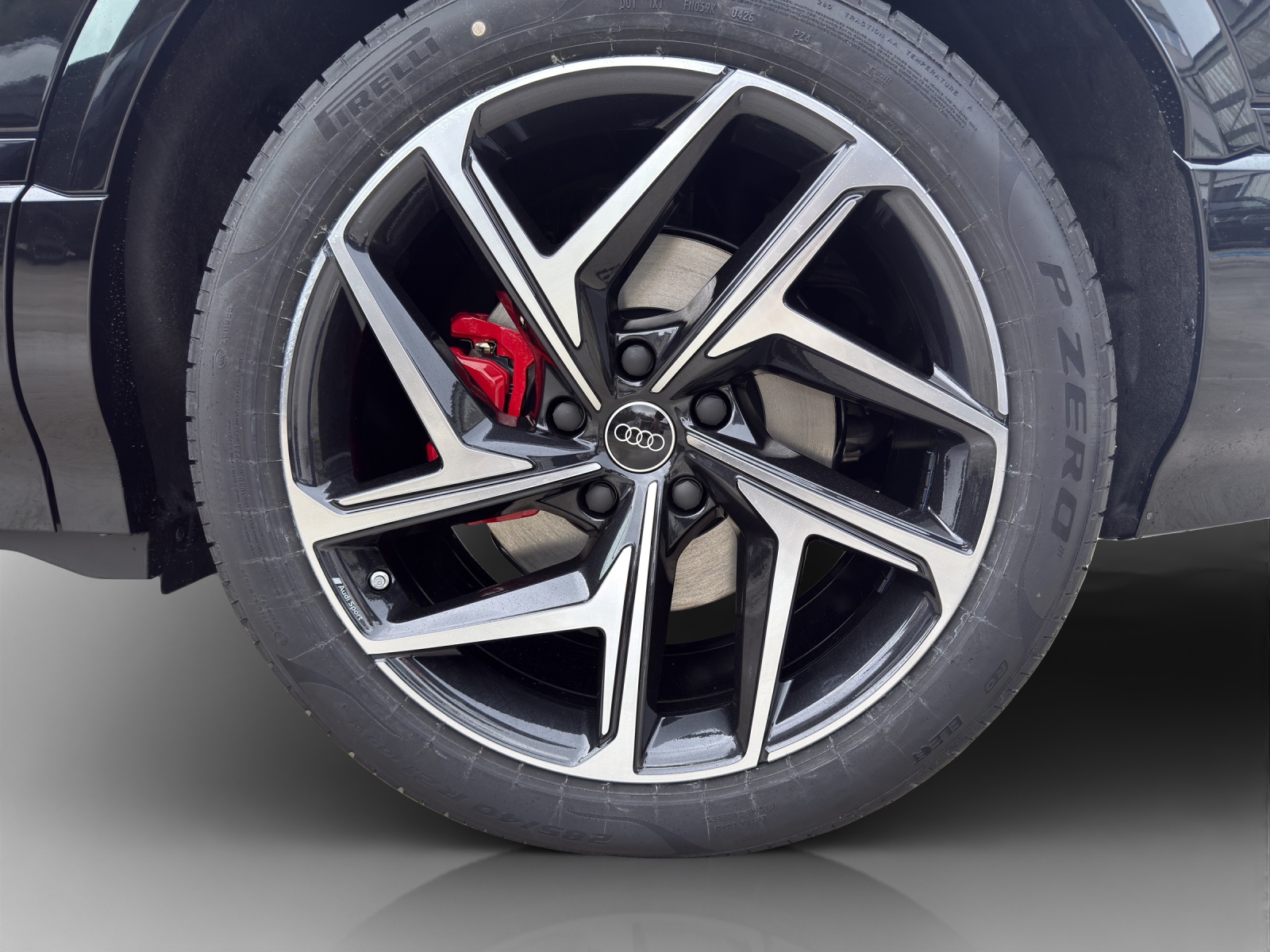 AUDI SQ6 e-tron quattro-image-13