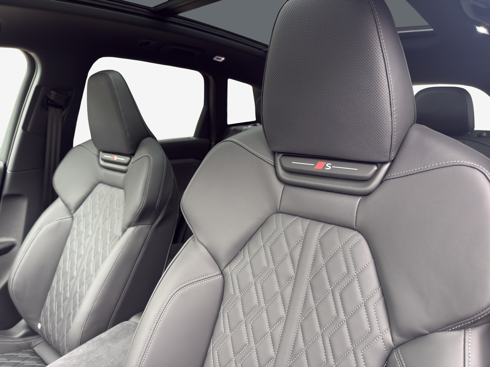 AUDI SQ6 e-tron quattro-image-15