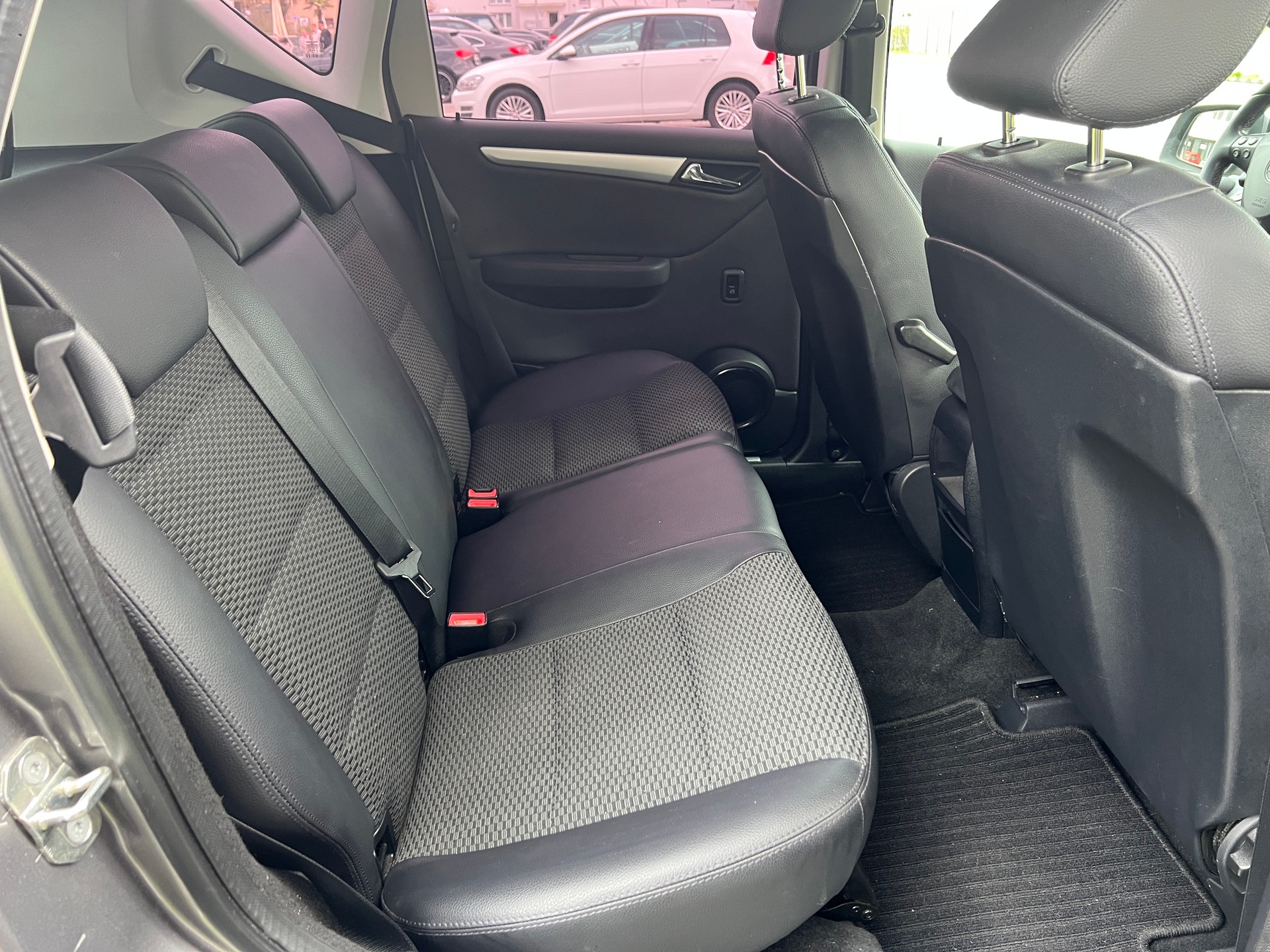 MERCEDES-BENZ A 180 (170) Avantgarde Autotronic-image-10