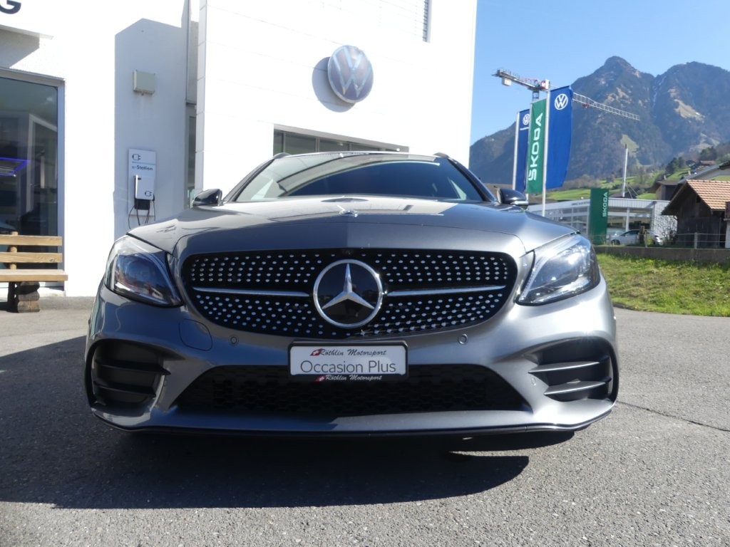 MERCEDES-BENZ C 220 d AMG Line 4Matic 9G-Tronic-image-5