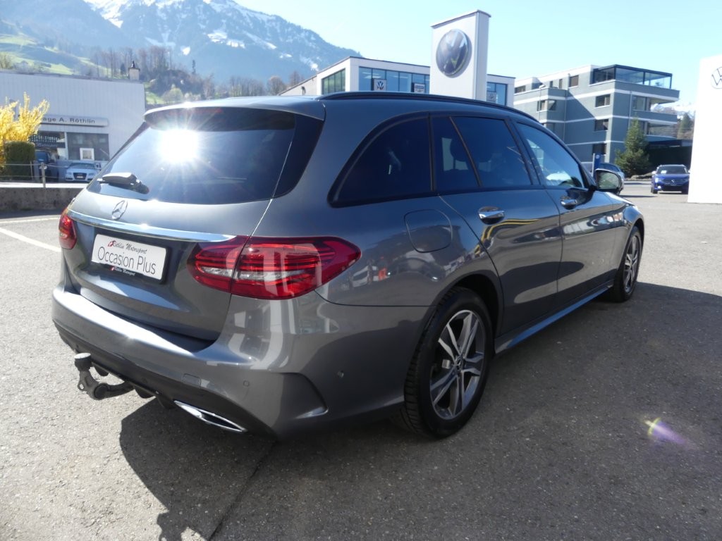 MERCEDES-BENZ C 220 d AMG Line 4Matic 9G-Tronic-image-3