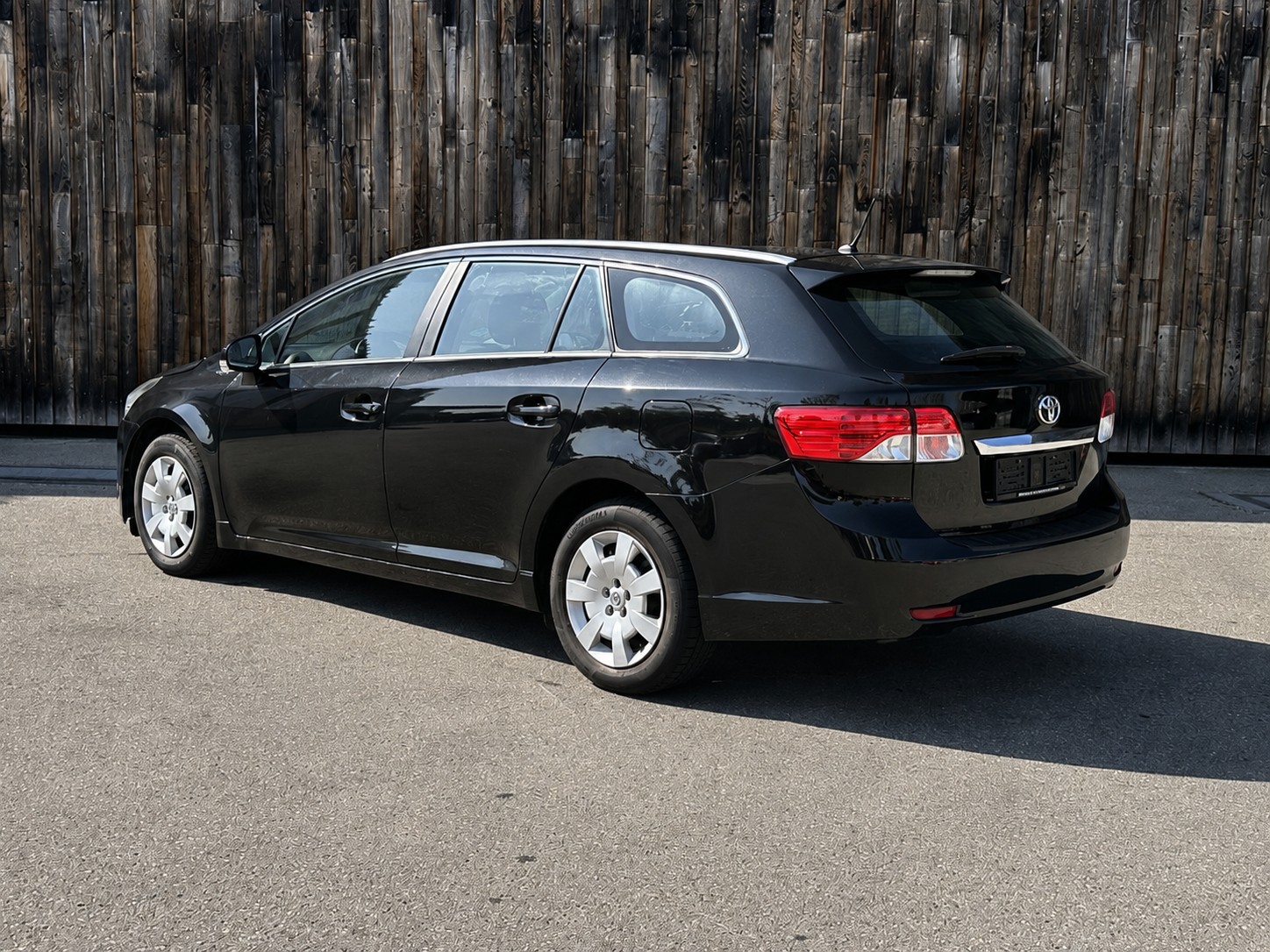 TOYOTA Avensis Sportswagon 2.0 Linea Luna Multidrive-showroom-element-2