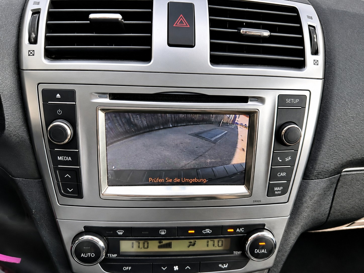 TOYOTA Avensis Sportswagon 2.0 Linea Luna Multidrive-image-12