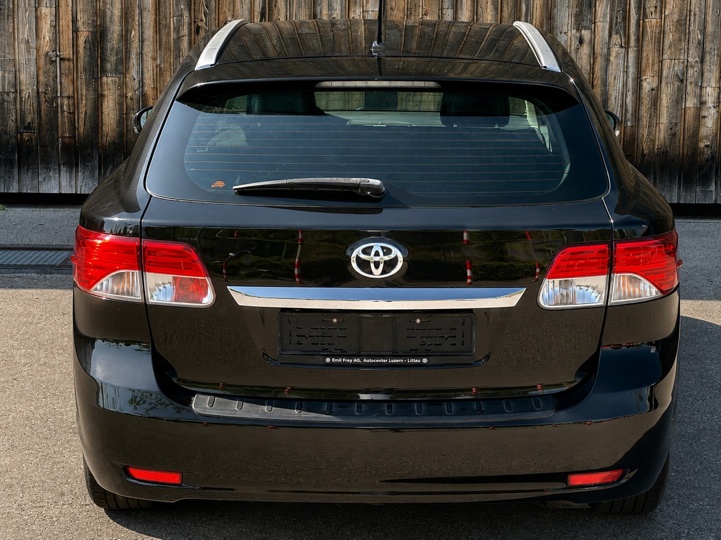 TOYOTA Avensis Sportswagon 2.0 Linea Luna Multidrive-image-15