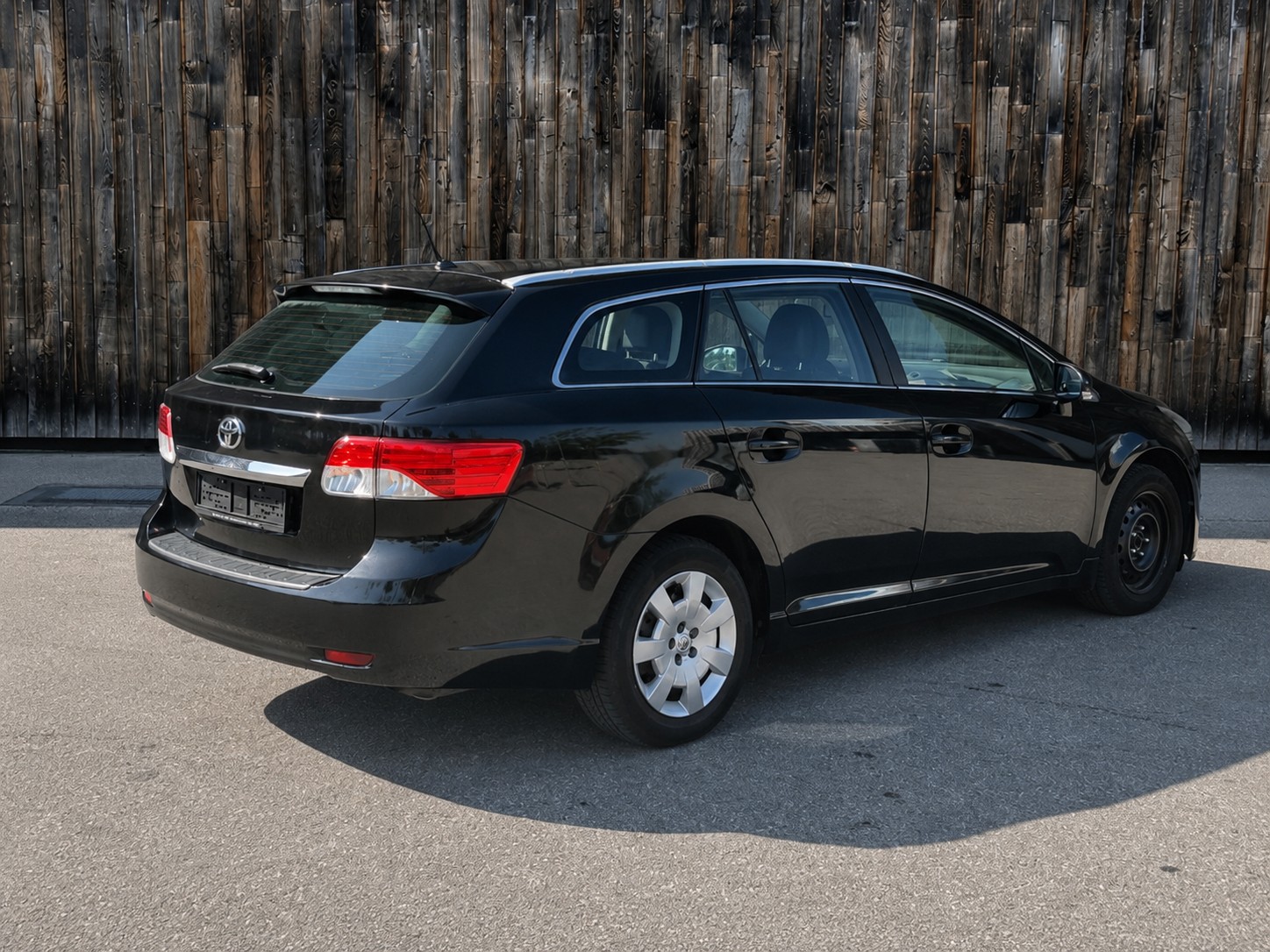 TOYOTA Avensis Sportswagon 2.0 Linea Luna Multidrive-image-4