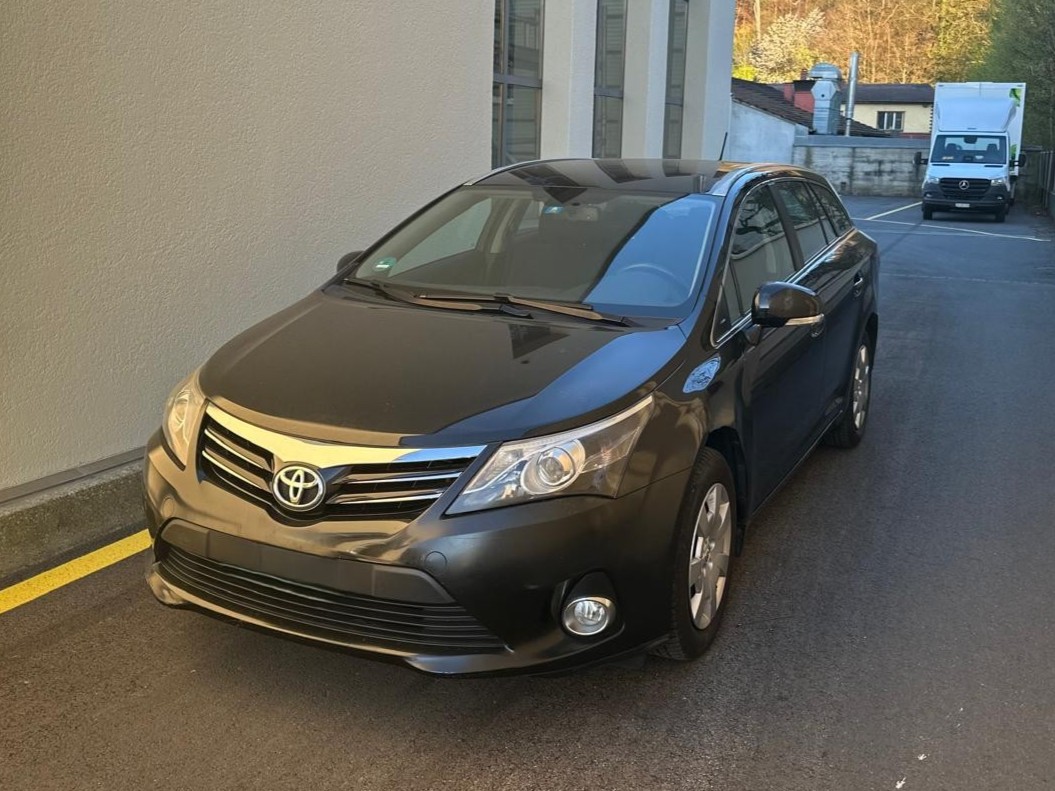TOYOTA Avensis Sportswagon 2.0 Linea Luna Multidrive