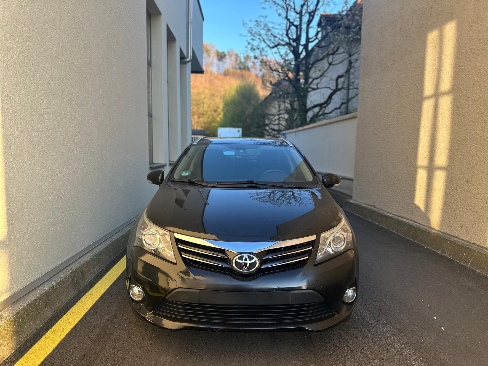 TOYOTA Avensis Sportswagon 2.0 Linea Luna Multidrive-showroom-element-1
