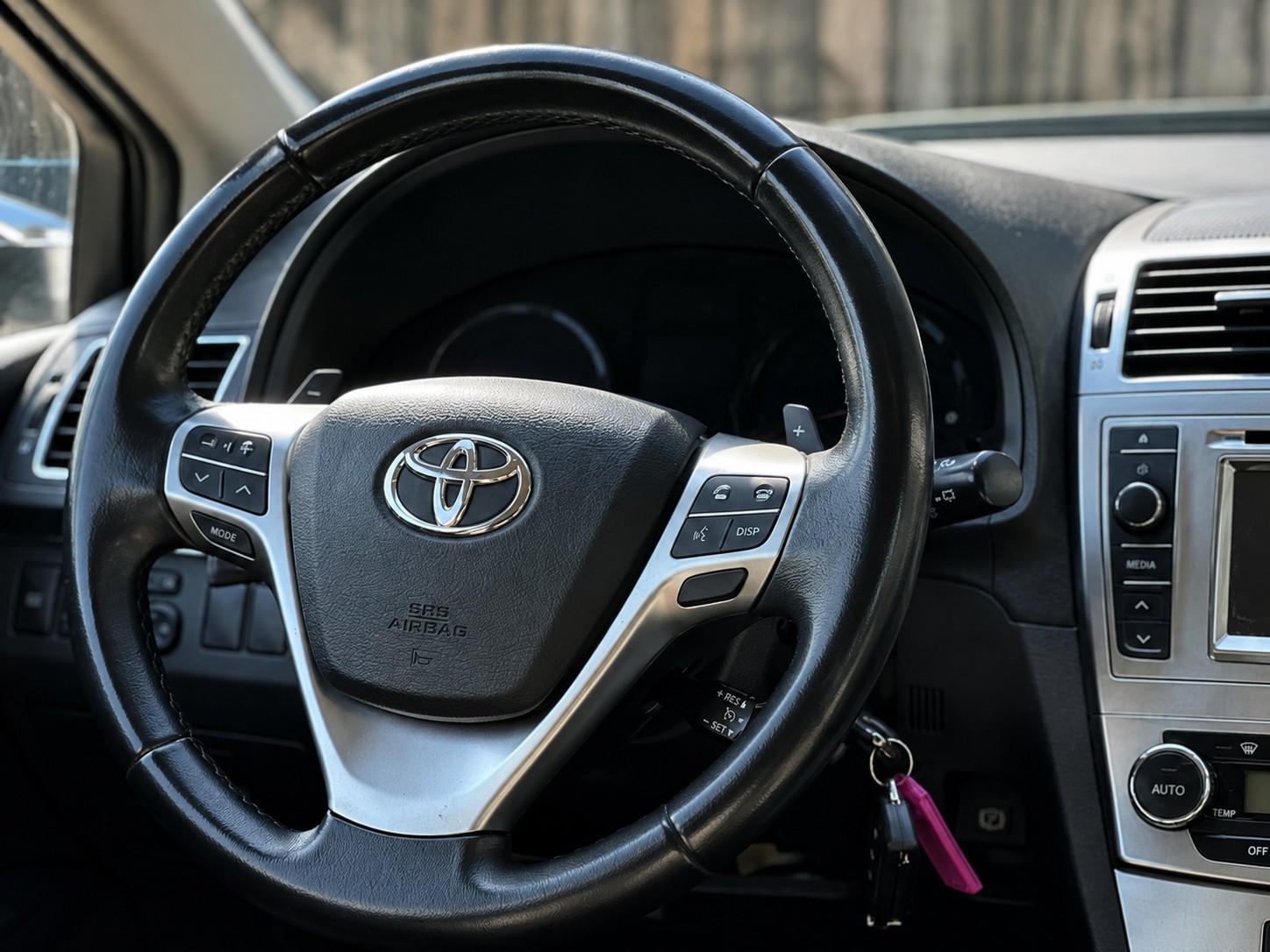 TOYOTA Avensis Sportswagon 2.0 Linea Luna Multidrive-image-10