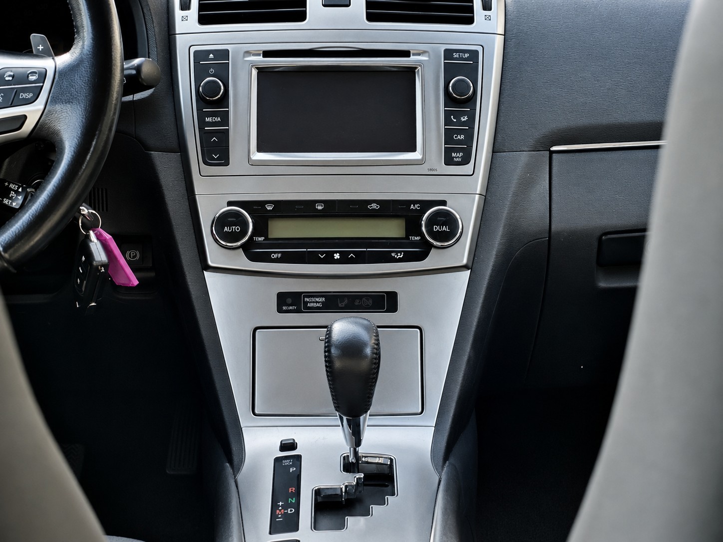 TOYOTA Avensis Sportswagon 2.0 Linea Luna Multidrive-image-13