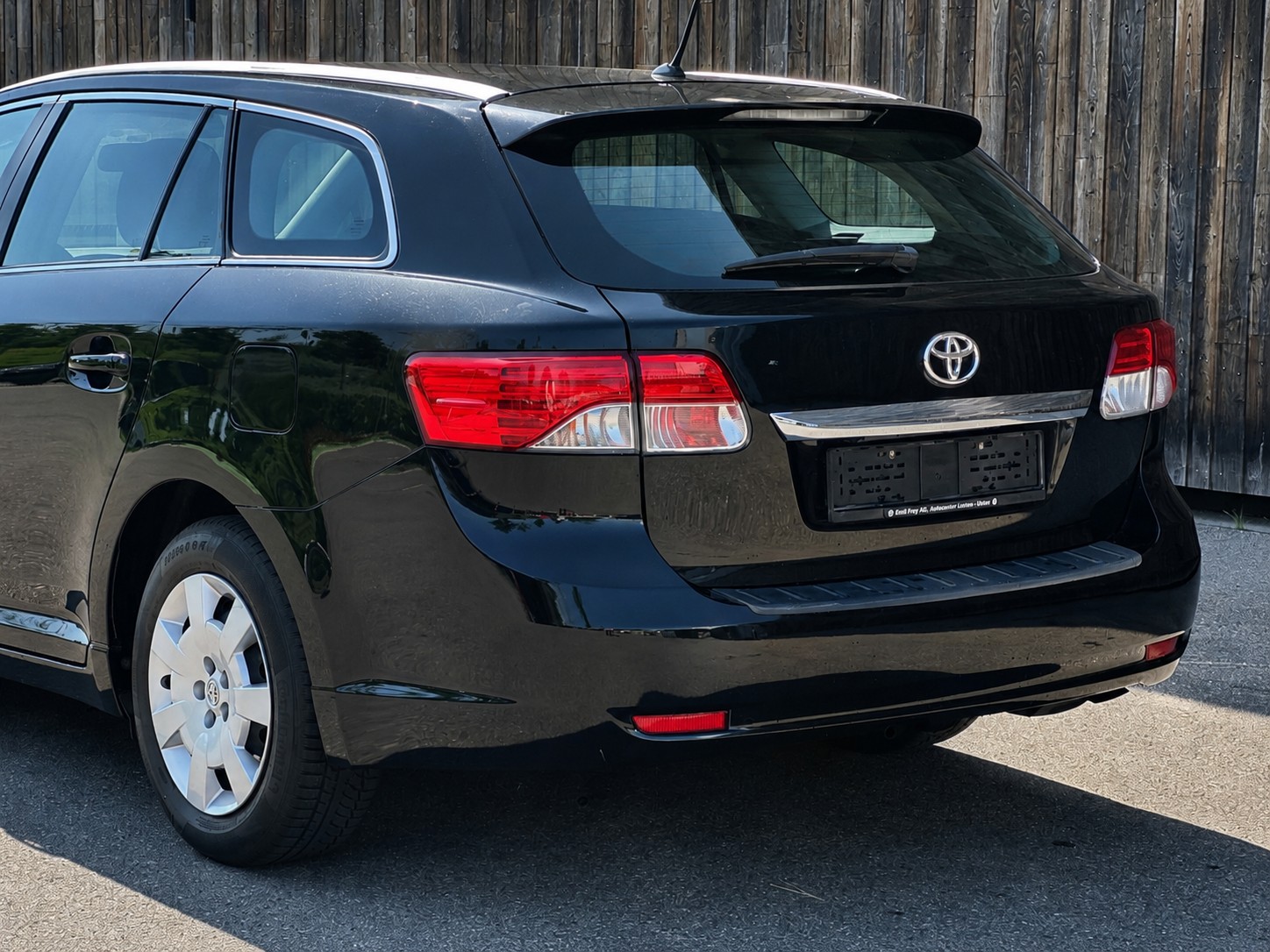 TOYOTA Avensis Sportswagon 2.0 Linea Luna Multidrive-image-17