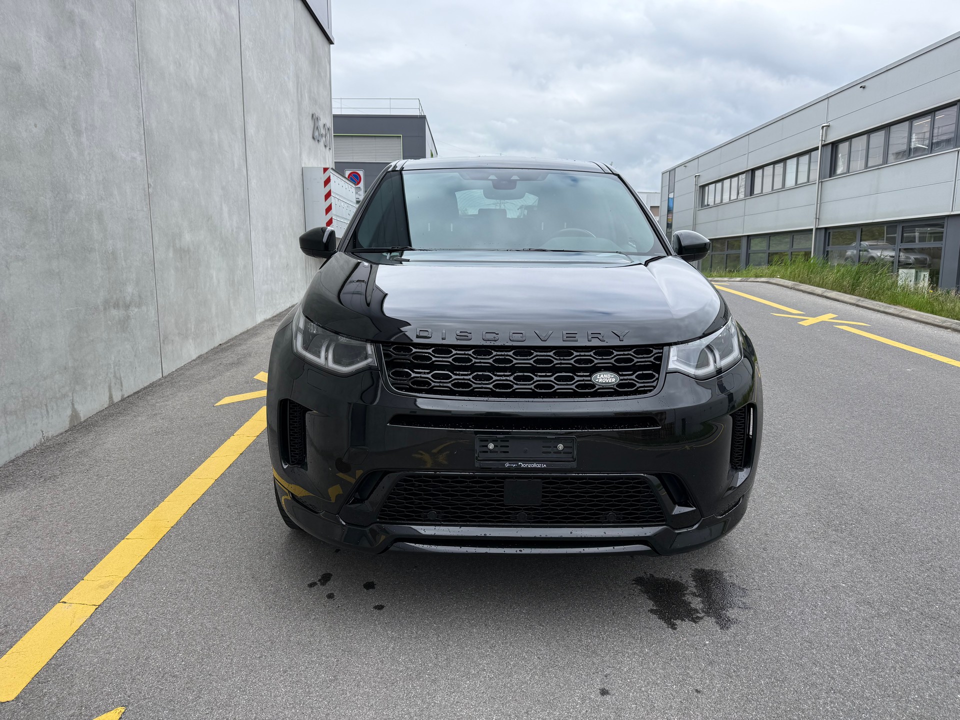 LAND ROVER Discovery Sport R Dyn P200 2.0 Si4 MHEV SE AT9(M)-image-2