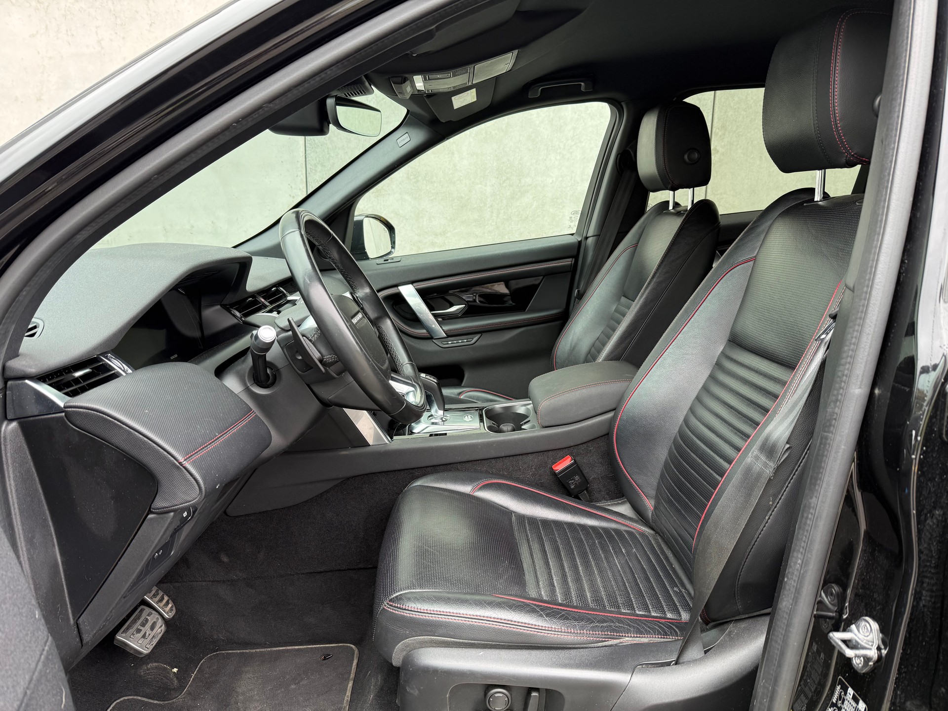 LAND ROVER Discovery Sport R Dyn P200 2.0 Si4 MHEV SE AT9(M)-image-7