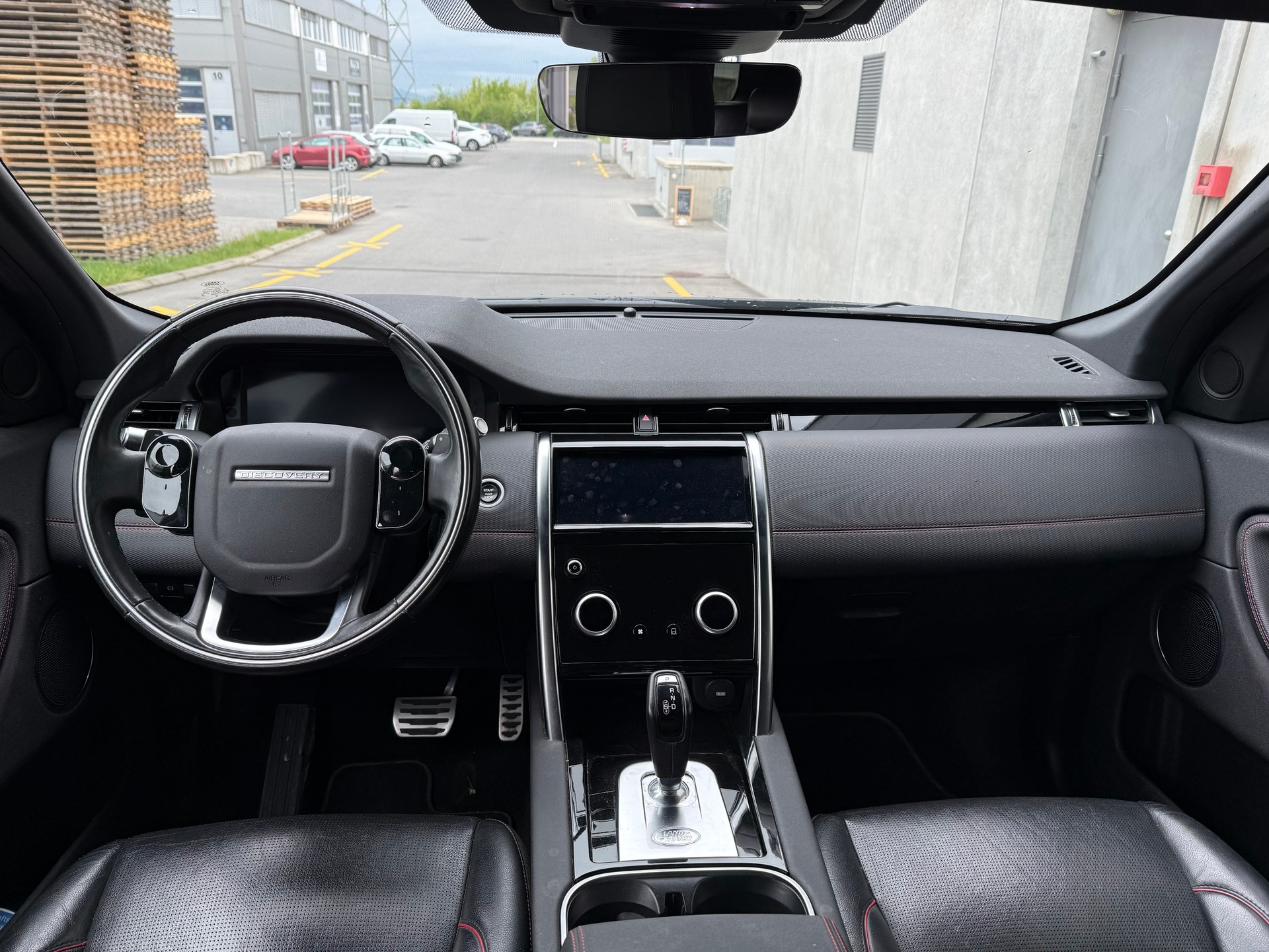 LAND ROVER Discovery Sport R Dyn P200 2.0 Si4 MHEV SE AT9(M)-image-9
