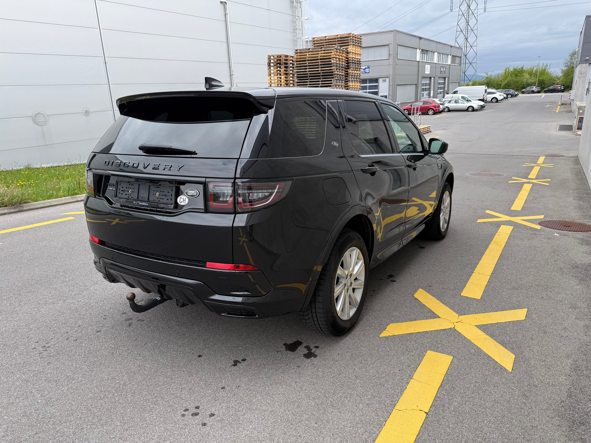 LAND ROVER Discovery Sport R Dyn P200 2.0 Si4 MHEV SE AT9(M)-image-4