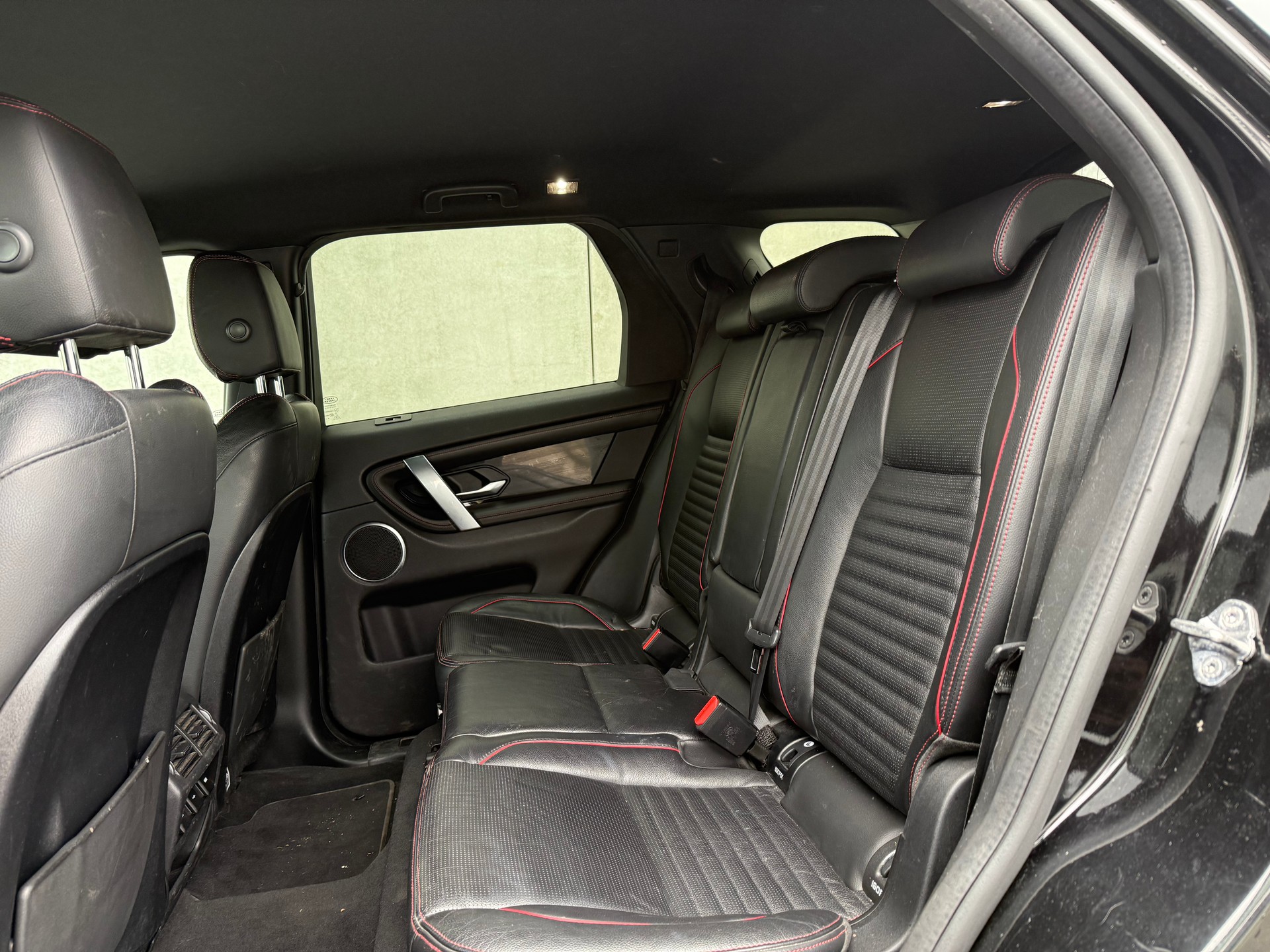 LAND ROVER Discovery Sport R Dyn P200 2.0 Si4 MHEV SE AT9(M)-image-8