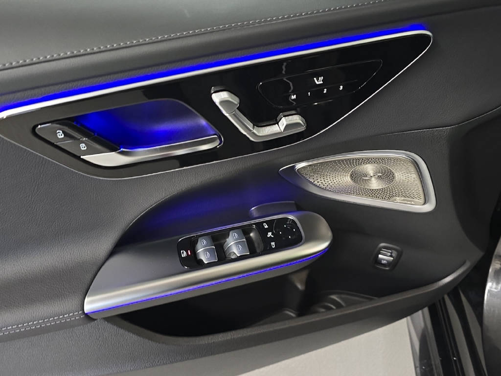 MERCEDES-BENZ C 220 d AMG Line 4Matic Swiss Star-image-5